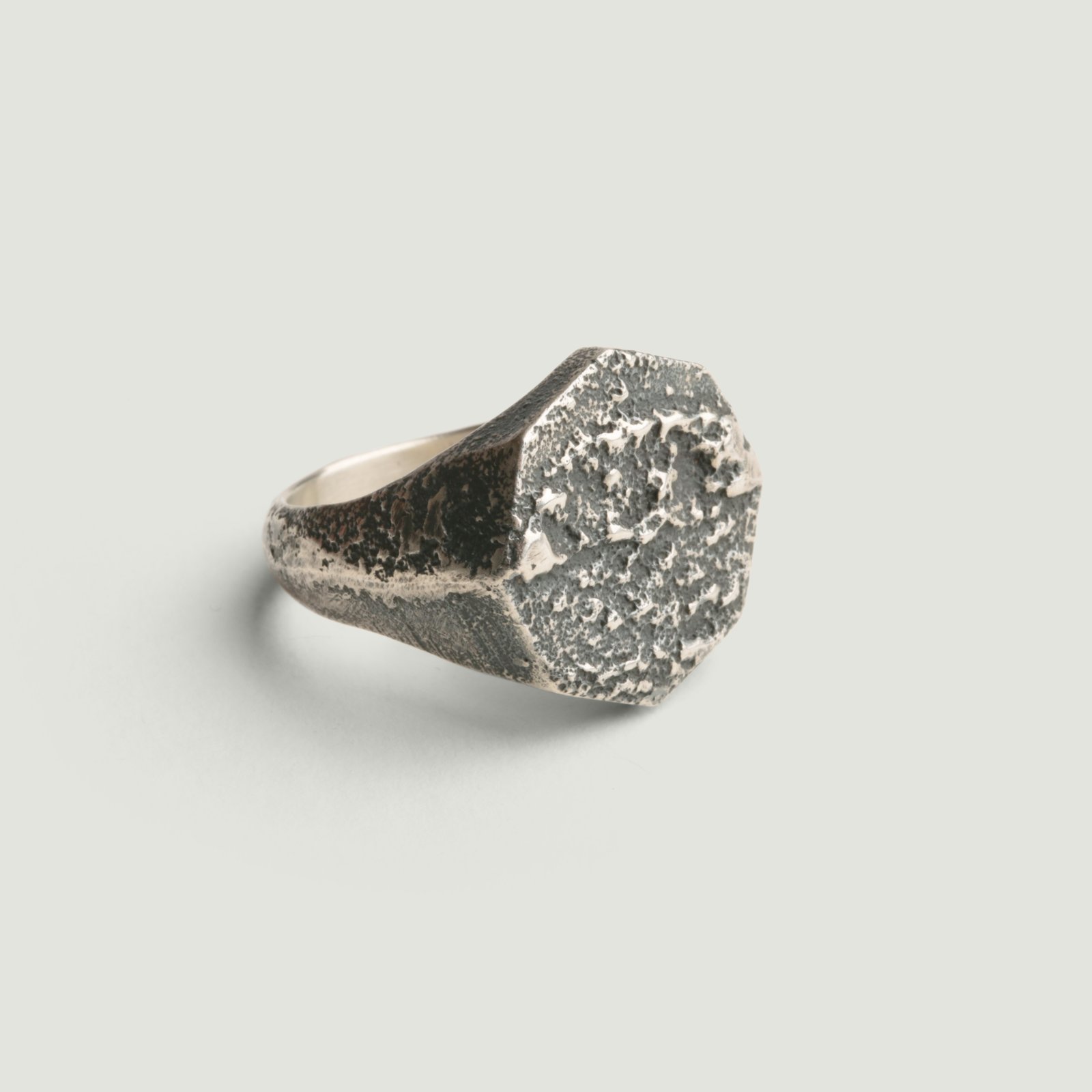 NORTHERN WORKSHOP / Octagonal Signet Ring