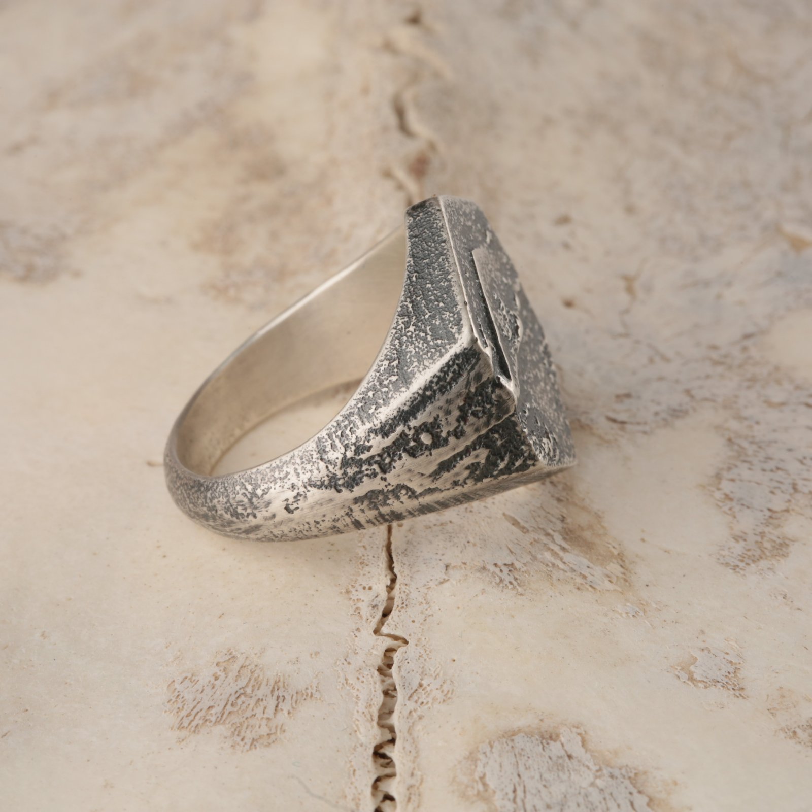NORTHERN WORKSHOP / Hexagon Signet Ring