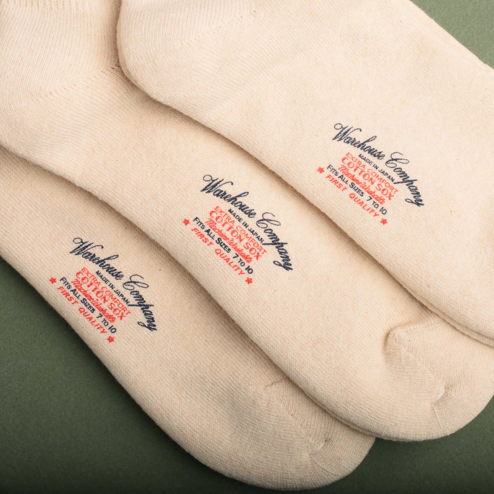 Lot 5234 Pile Socks Navy Line