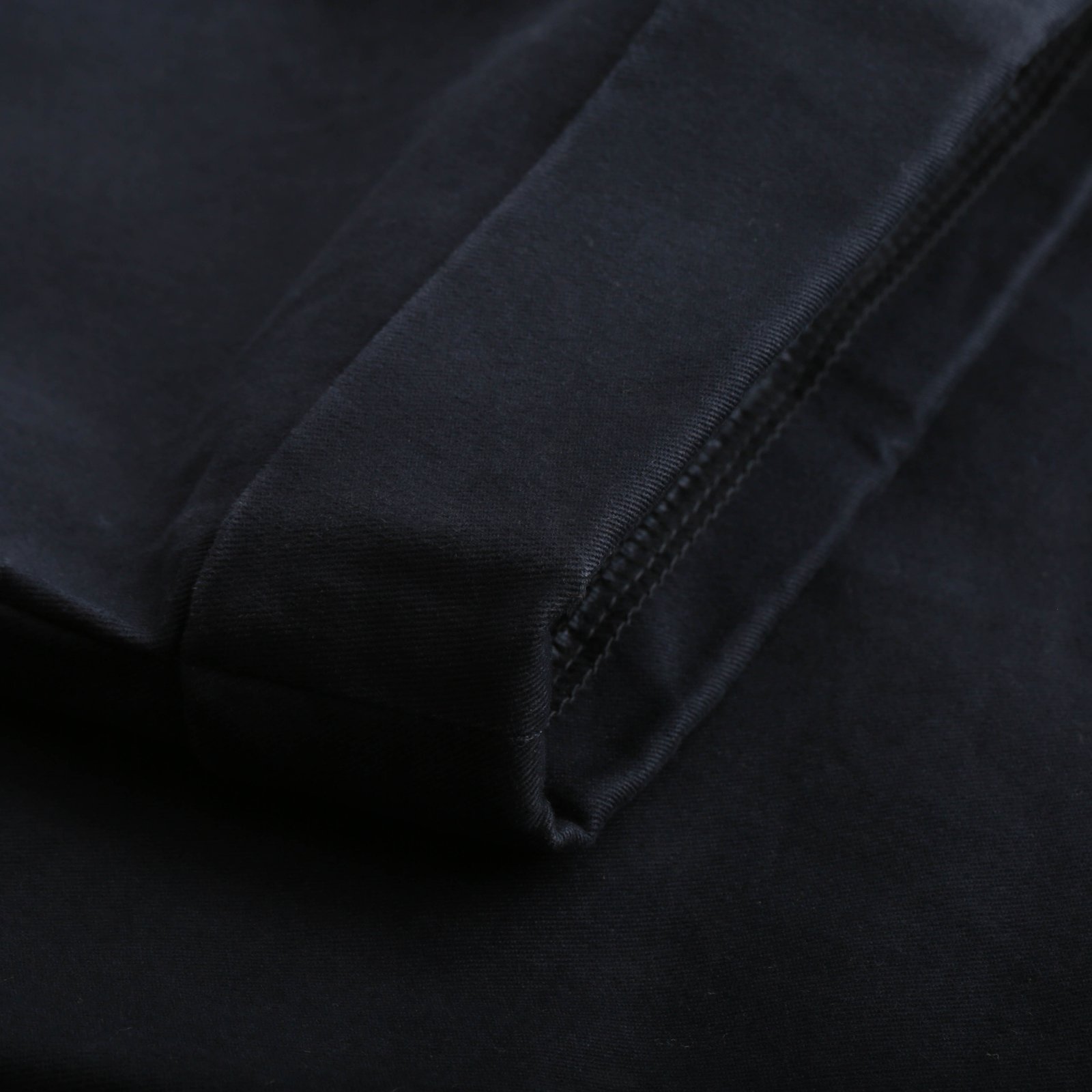 image flâneurs détail bas Beams 2 Pleats Twill Trousers navy