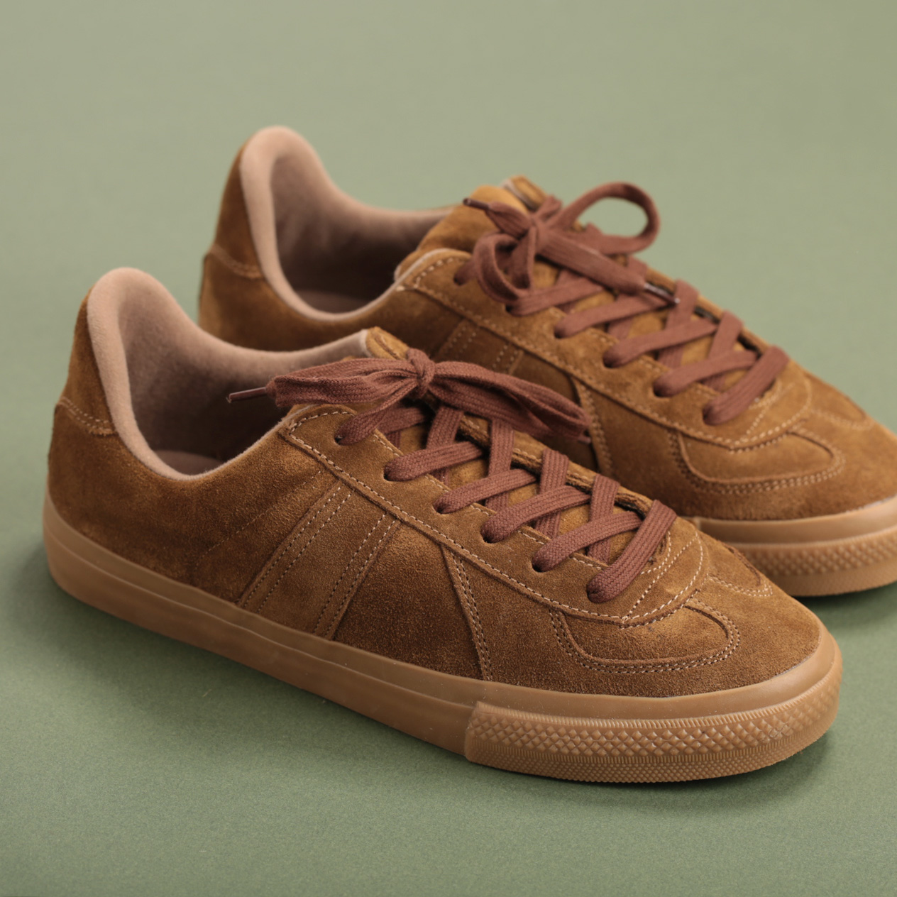 German Military Trainer Tobacco Suede