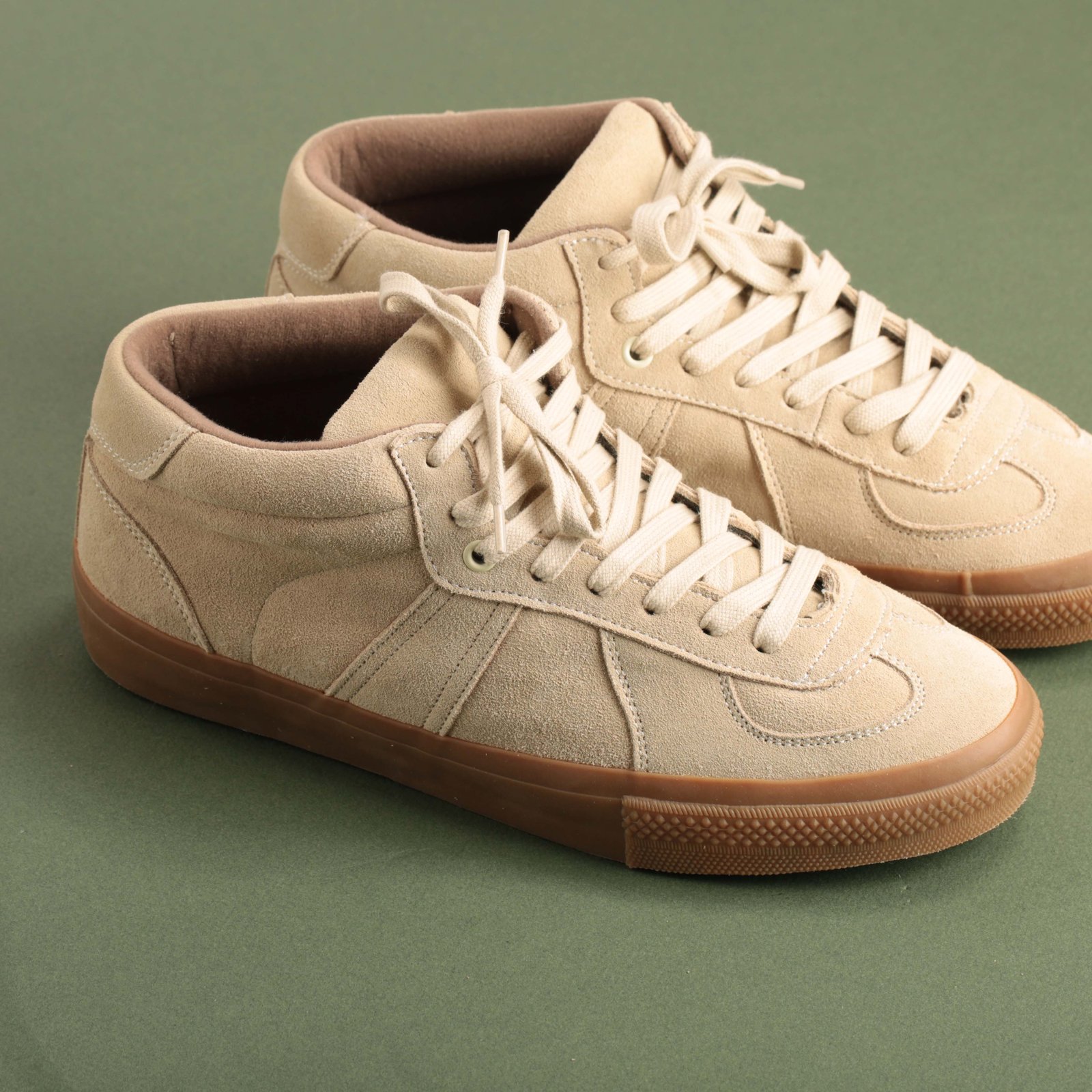 German Military Trainer Mid Panna Suede