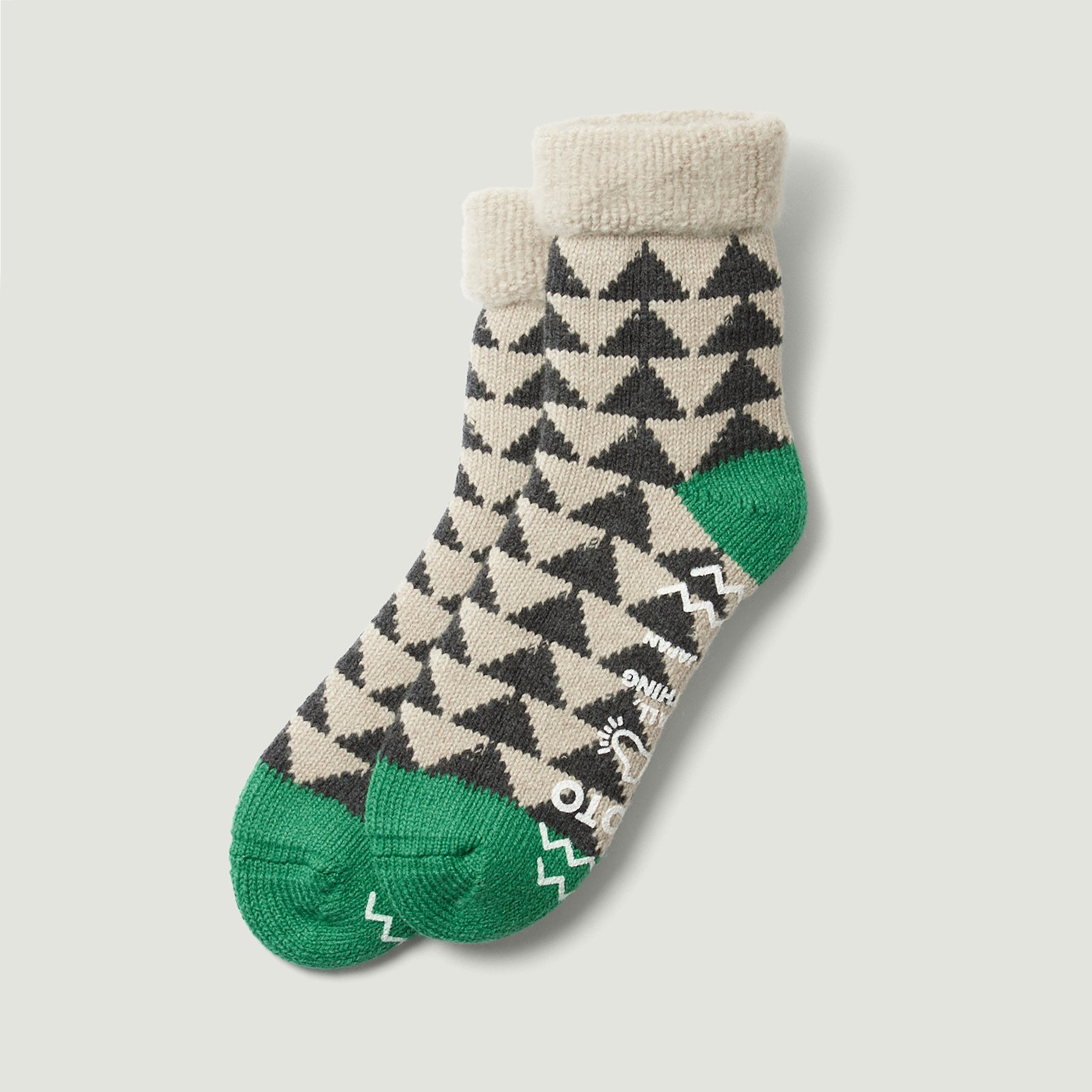 Comfy Room Socks "Sankaku" Charcoal/Green