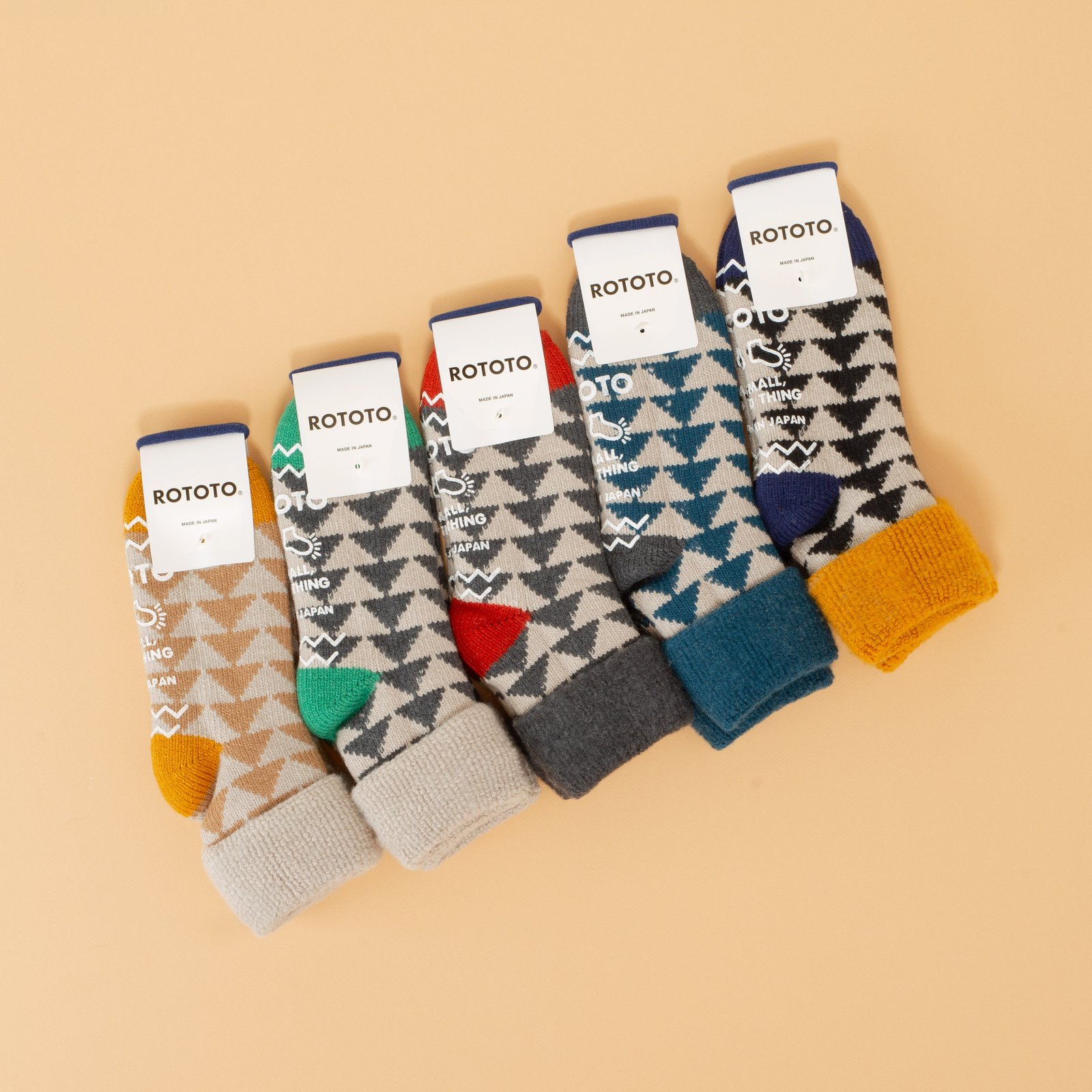 Comfy Room Socks "Sankaku" Charcoal/Green