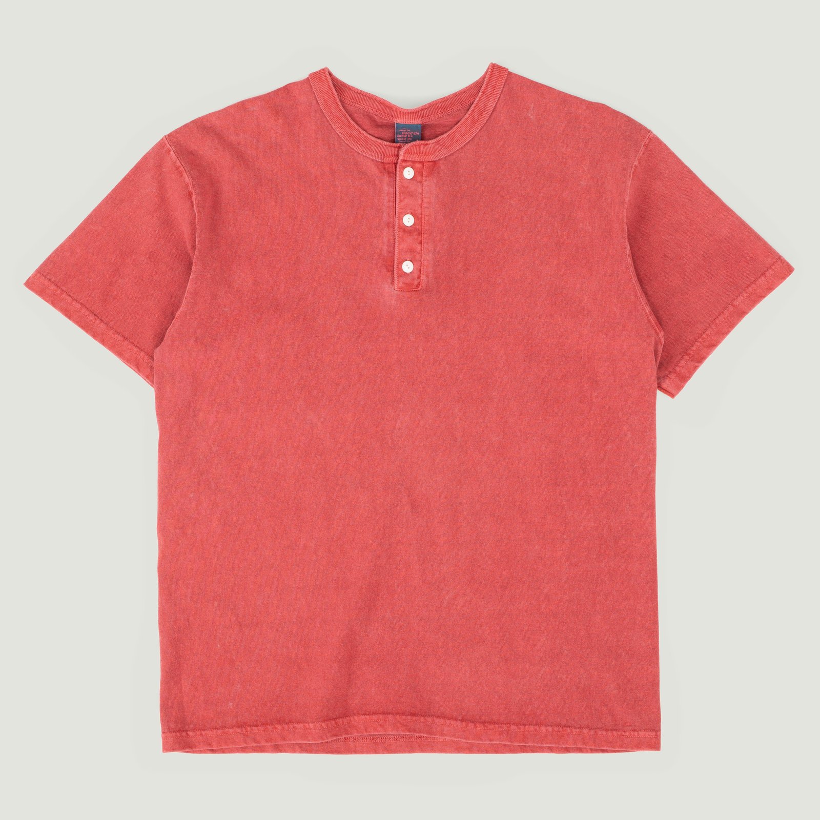 Short Sleeve Henley Tee in Faded Red
