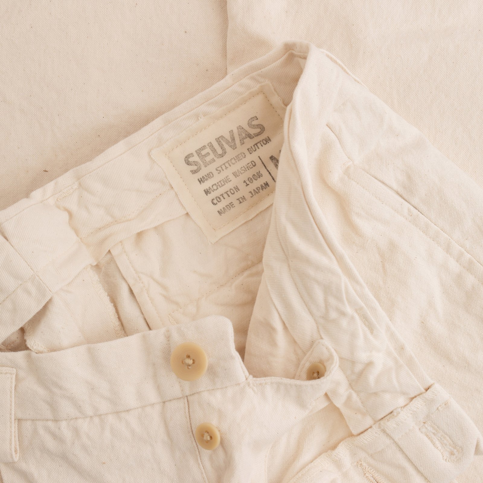 Seuvas image flâneurs 10oz Canvas 2 Tuck Trousers Natural détail