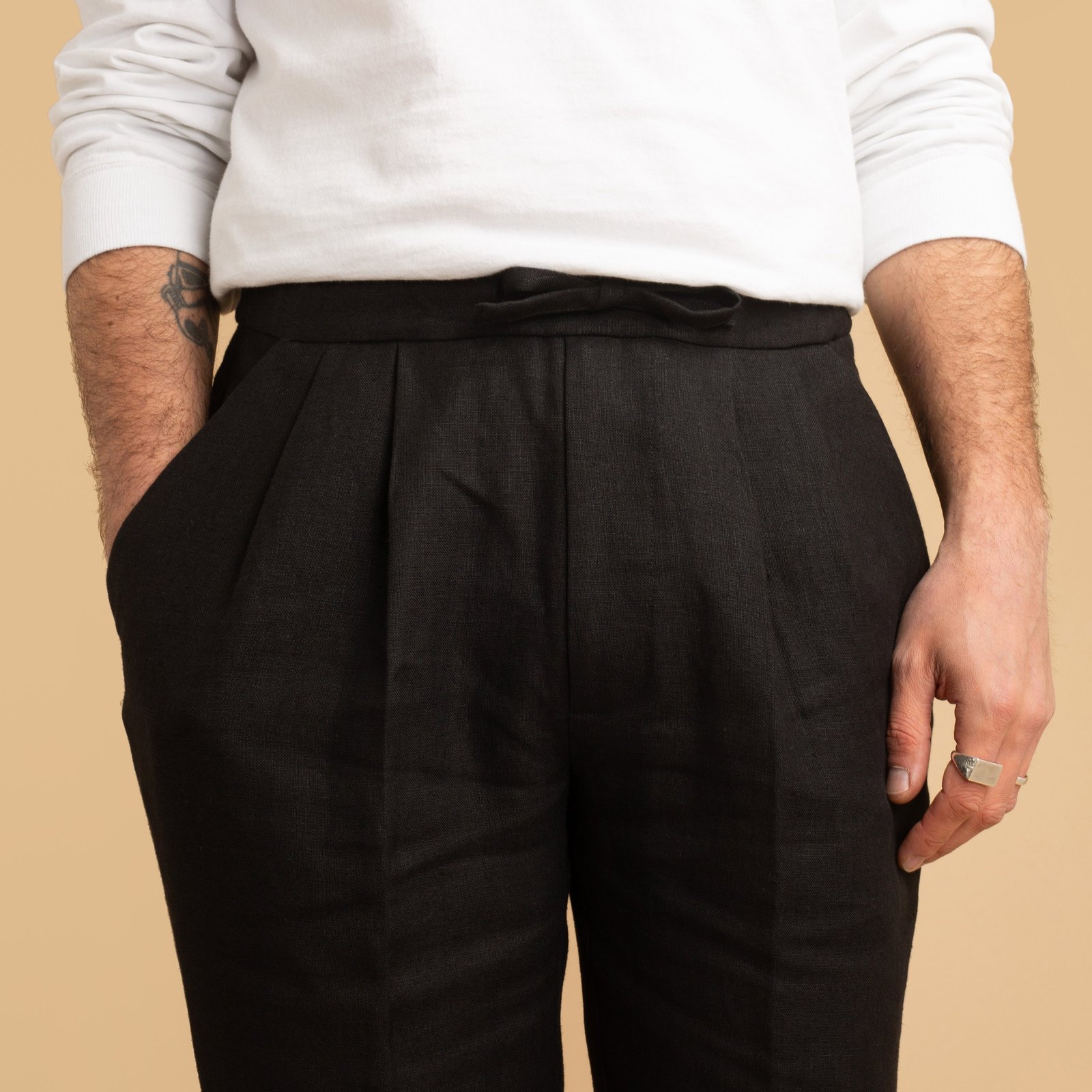 T005 Linen Drawstring Trousers Black