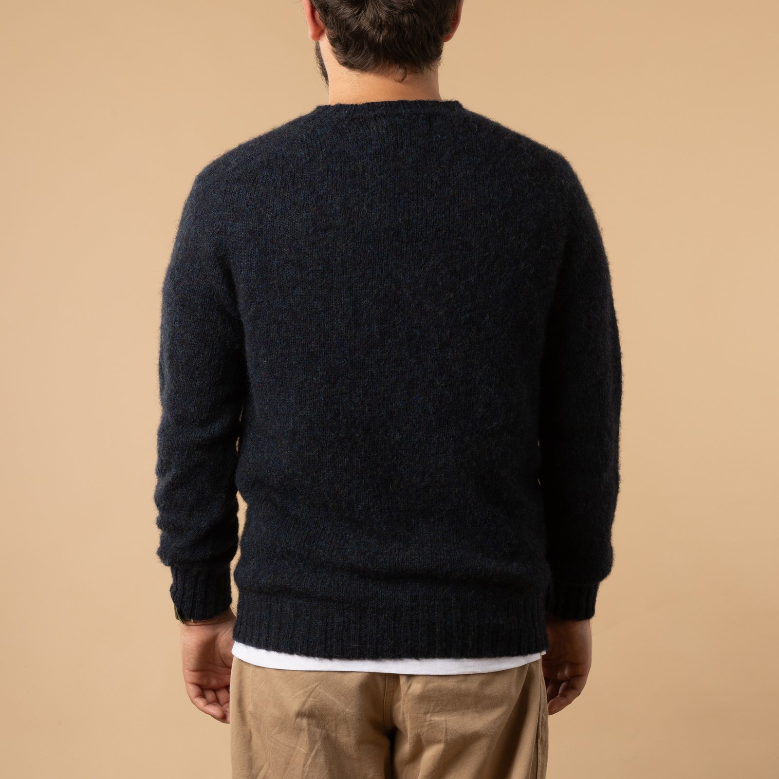 image flâneurs pull HARLEY OF SCOTLAND X FLÂNEURS Shaggy Crew Neck Ocean de dos