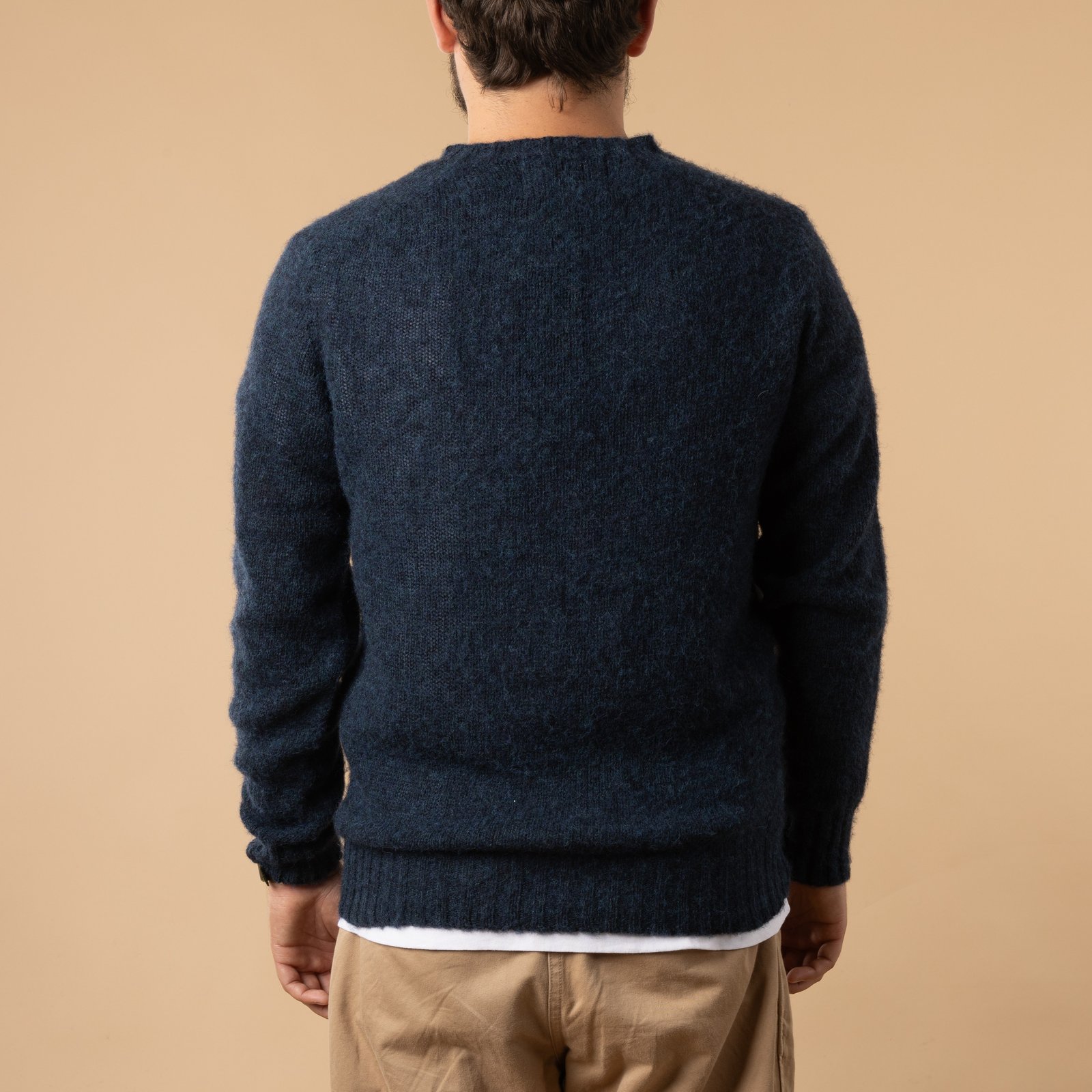 image HARLEY OF SCOTLAND X FLÂNEURS pull Shaggy Crew Neck Petrel de dos