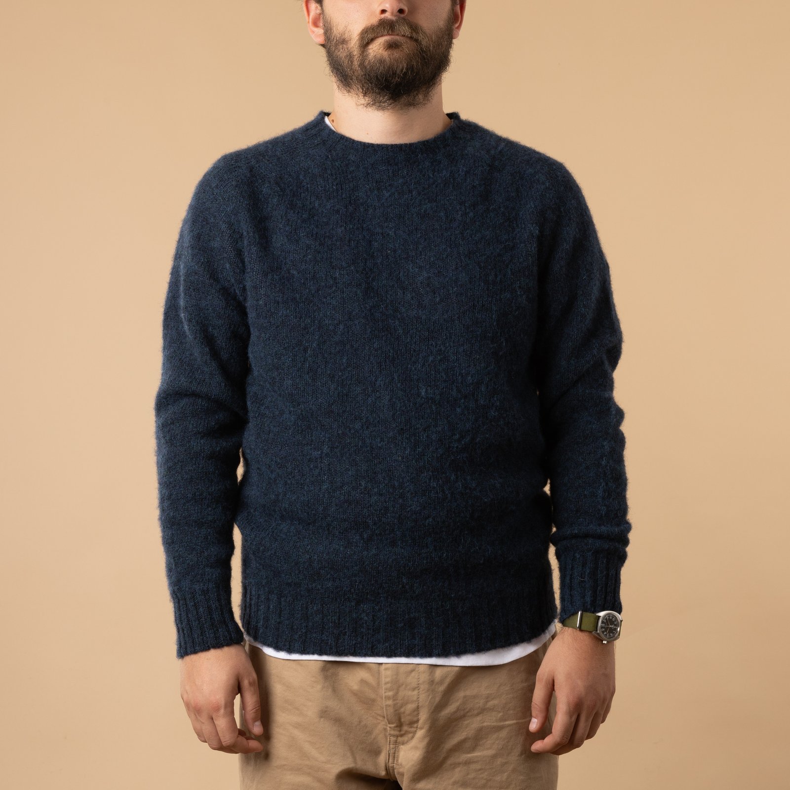 image HARLEY OF SCOTLAND X FLÂNEURS pull Shaggy Crew Neck Petrel de face