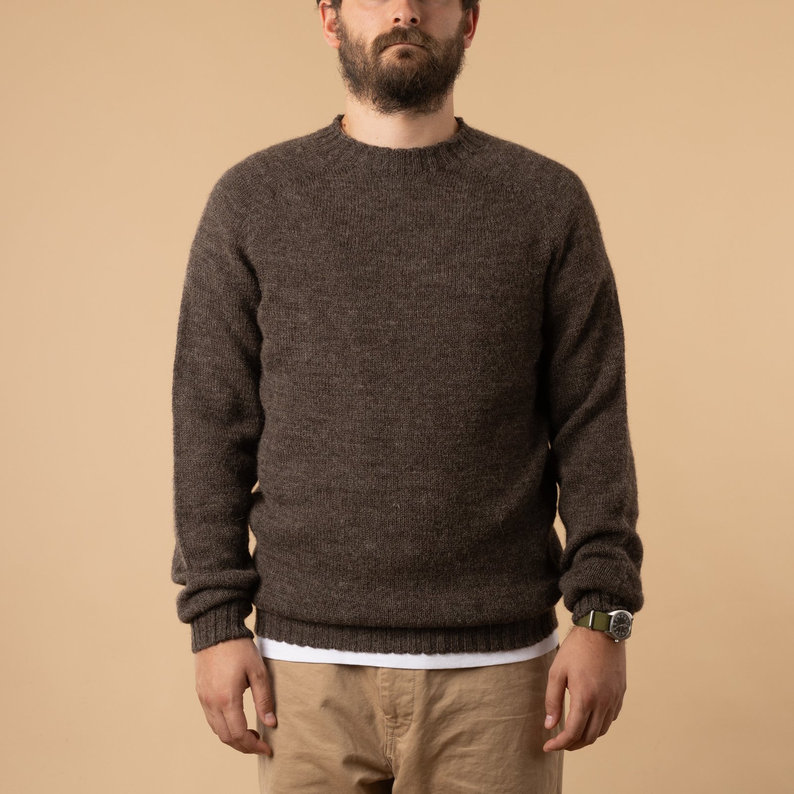 pull shetland Voe Harley of Scotland flâneurs couleur Grey de face