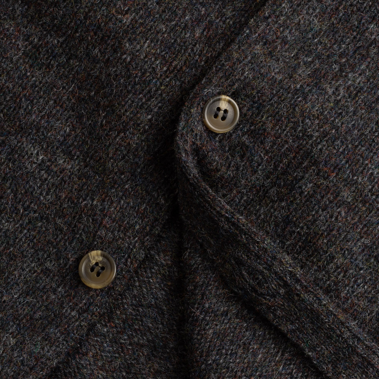 cardigan laine Harley of Scotland flâneurs-smoulder inside