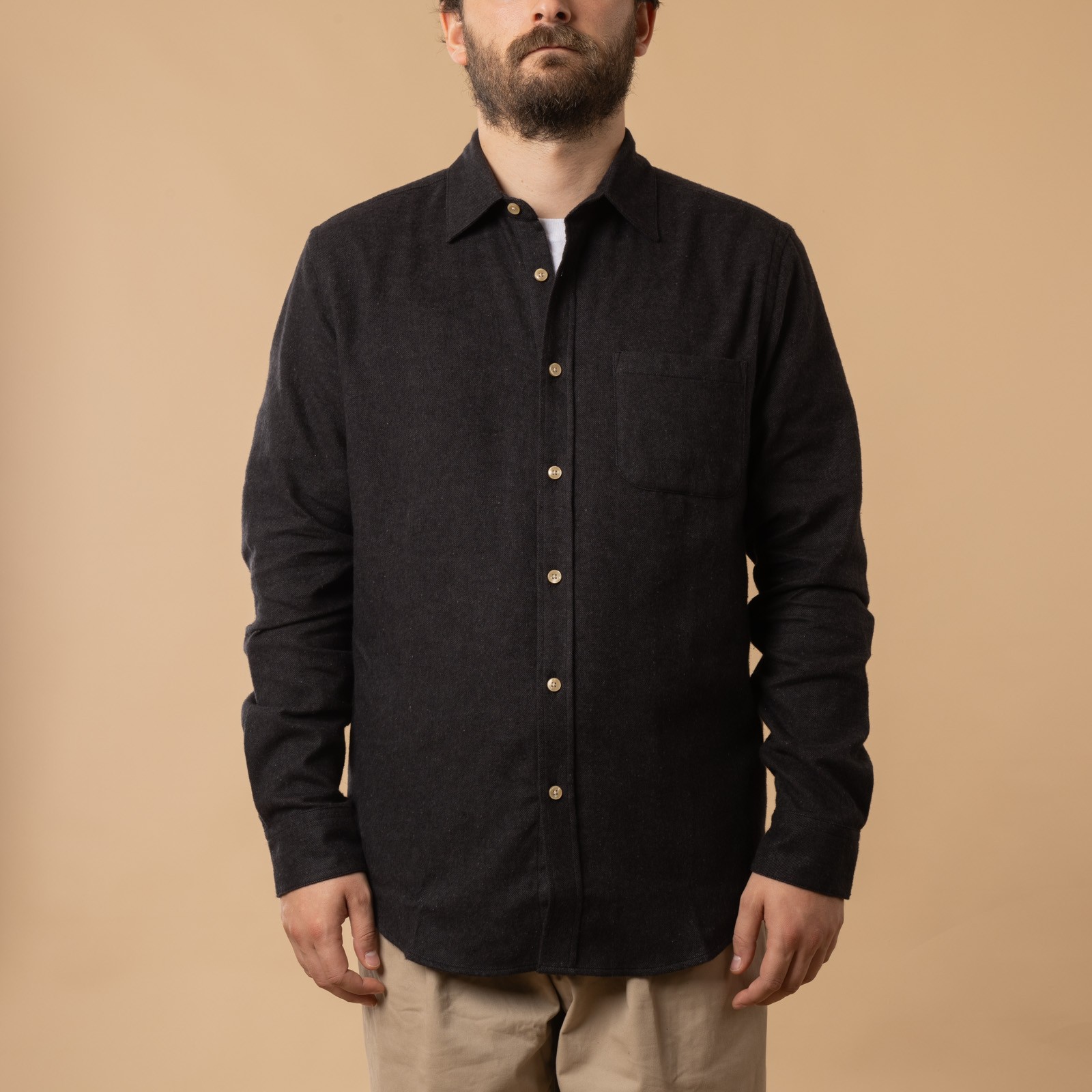 Chemise en coton PORTUGUESE FLANNEL Teca Shirt couleur Grey de face fermé