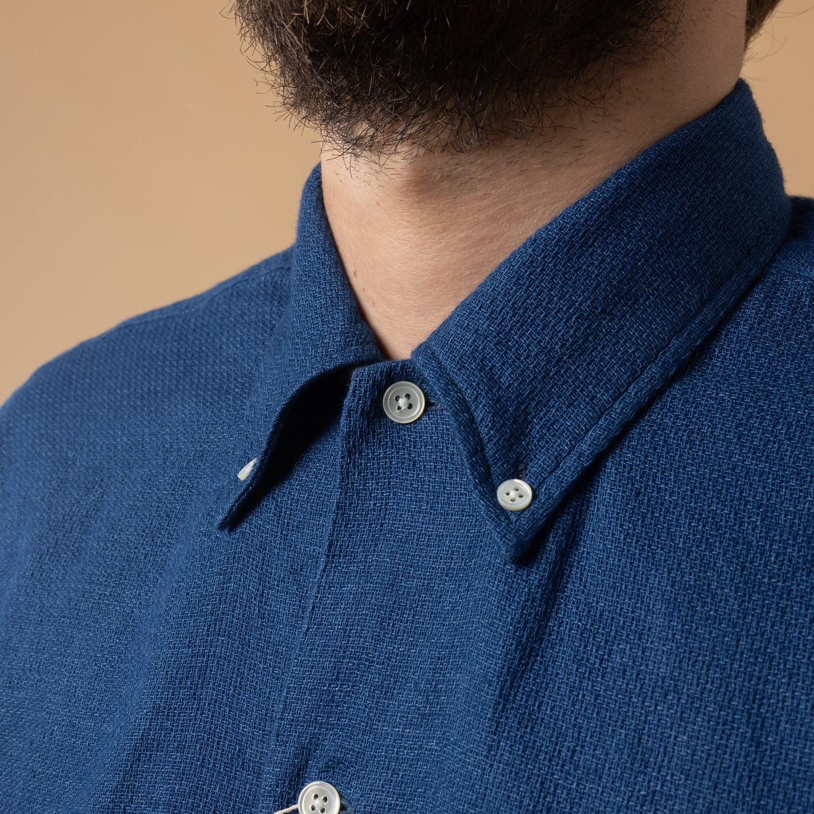 chemise en coton BEAMS PLUS / Open B.D Indigo Panama Double Gauze couleur Blue detail de face