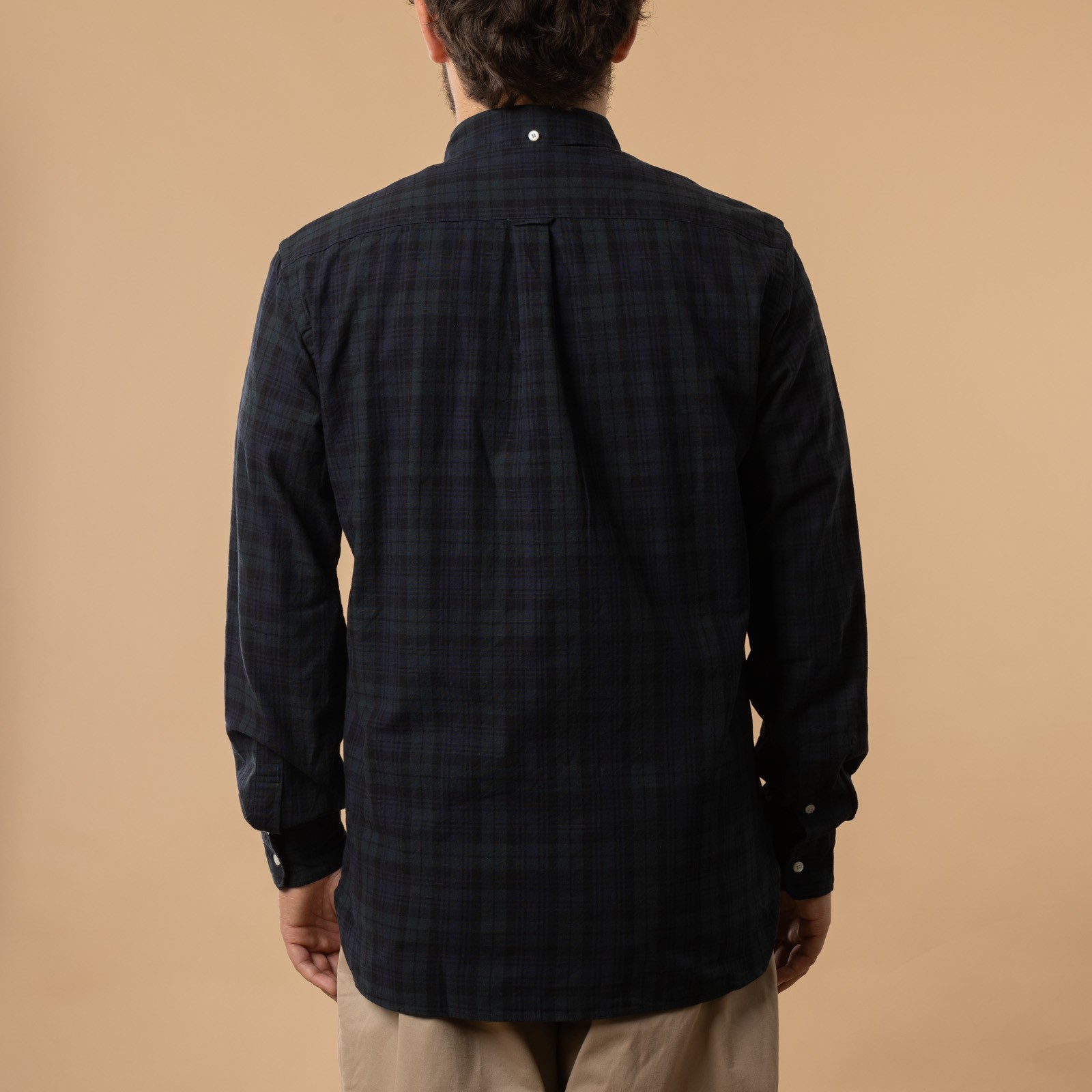 BEAMS PLUS cotton shirt / BD Oxford Shirt Indigo Black Watch tartan from the back