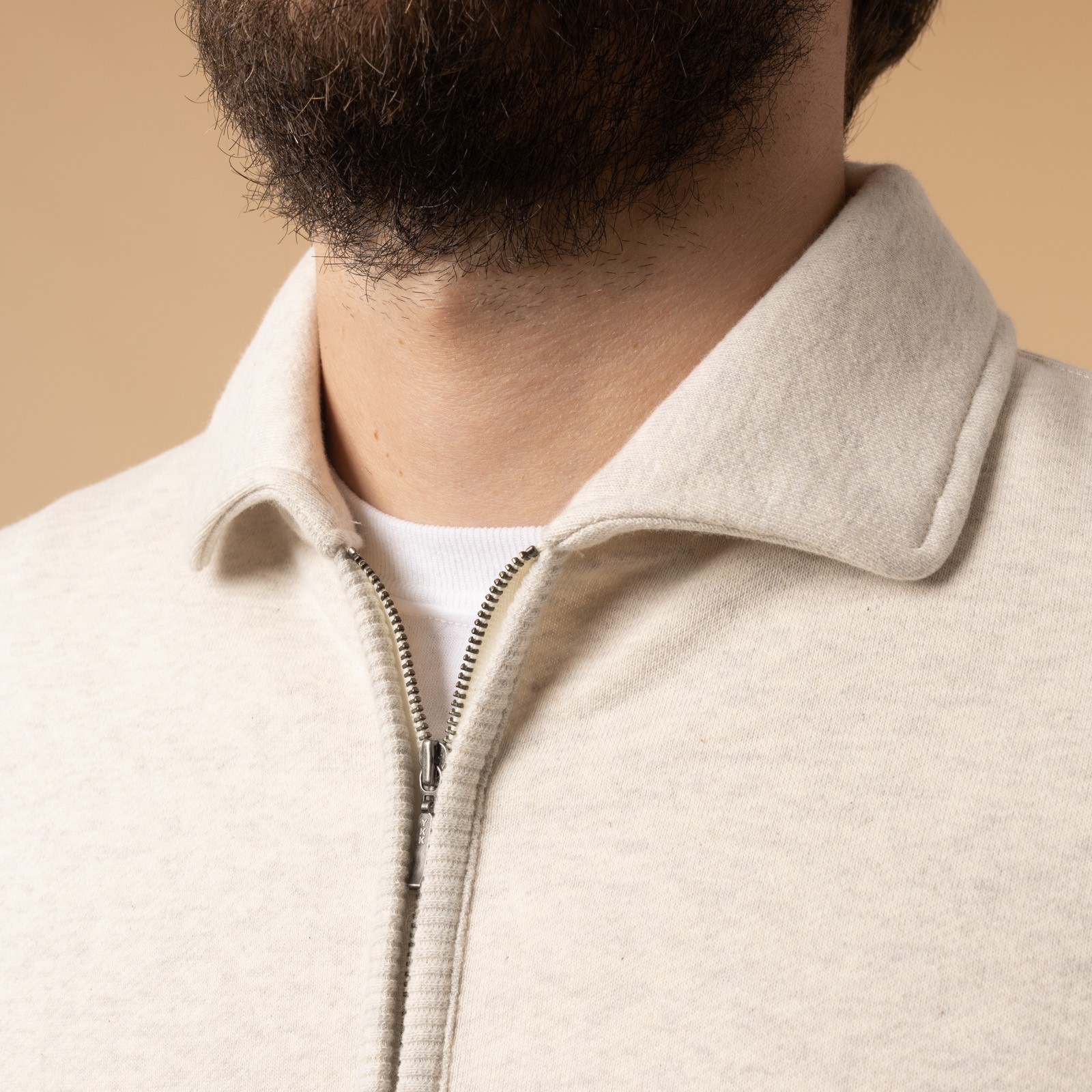 BEAMS PLUS Half Zip long sleeve sweatshirt in Oatmeal color with collar detail on the front.