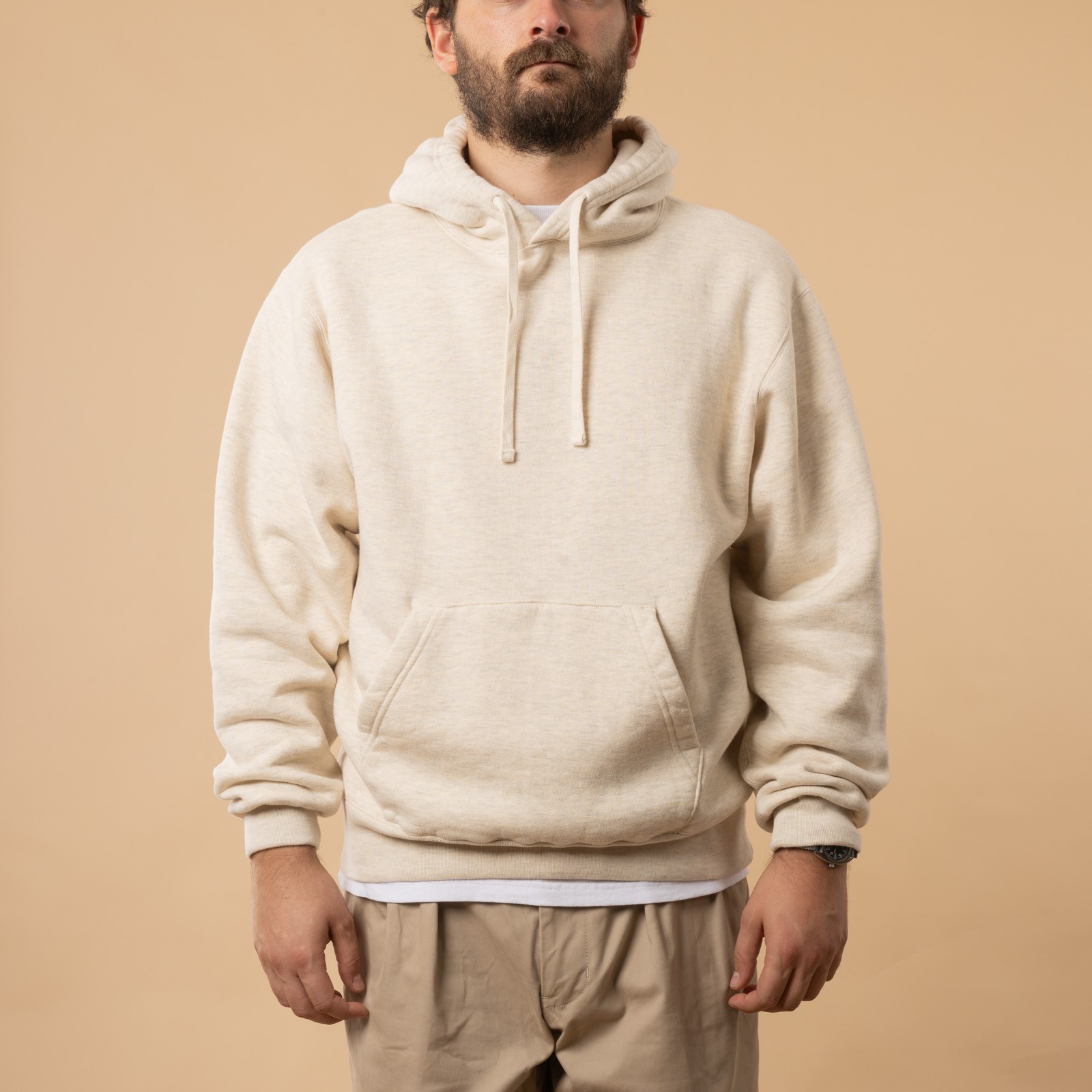 Sweat à capuche manche longue BEAMS PLUS Sweat Pullover Hoodie Raised Back couleur Oatmeal de face