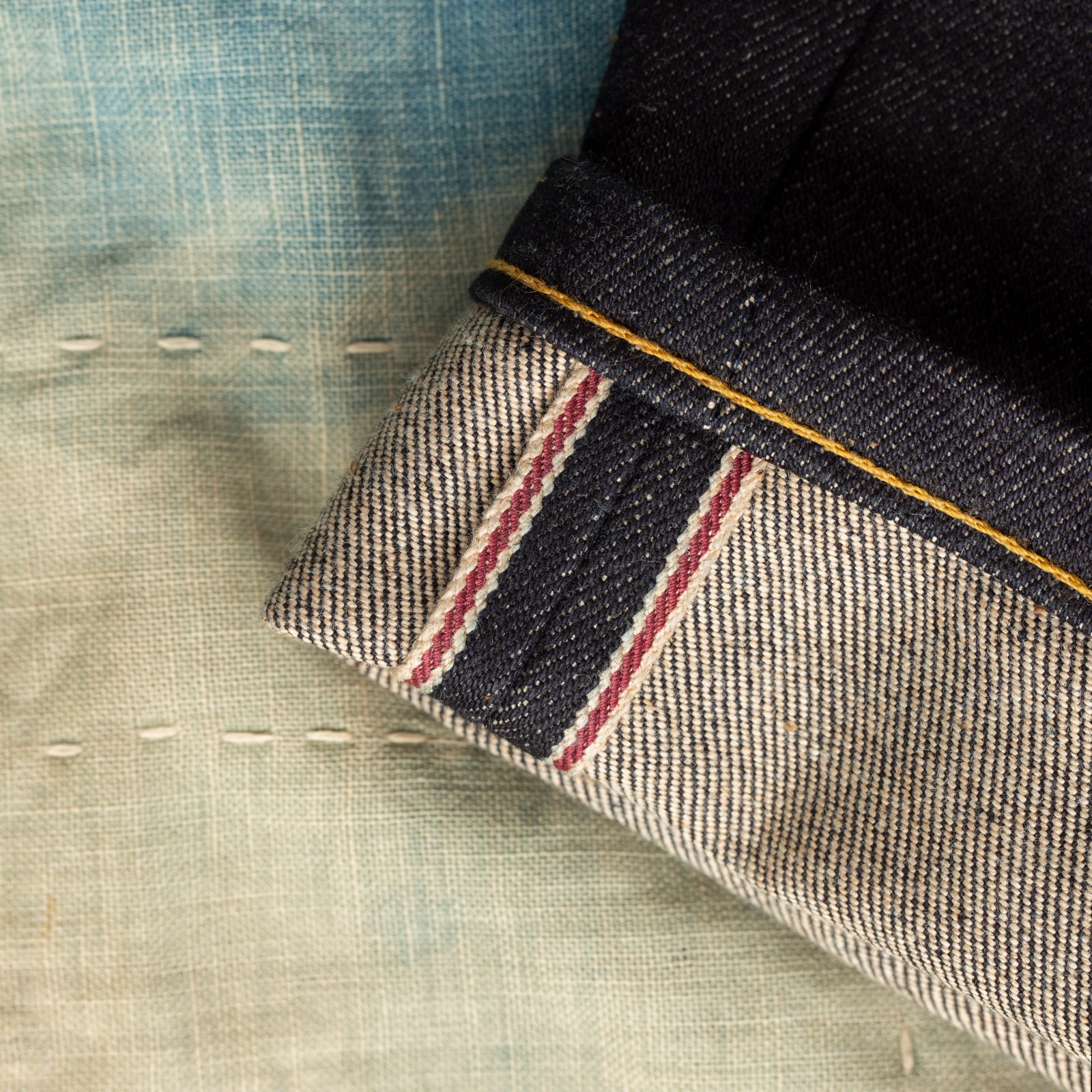 selvedge-ID-flâneurs-Naked-&-Famous-Fox-Fibre-TrueGuy-Selvedge-denim