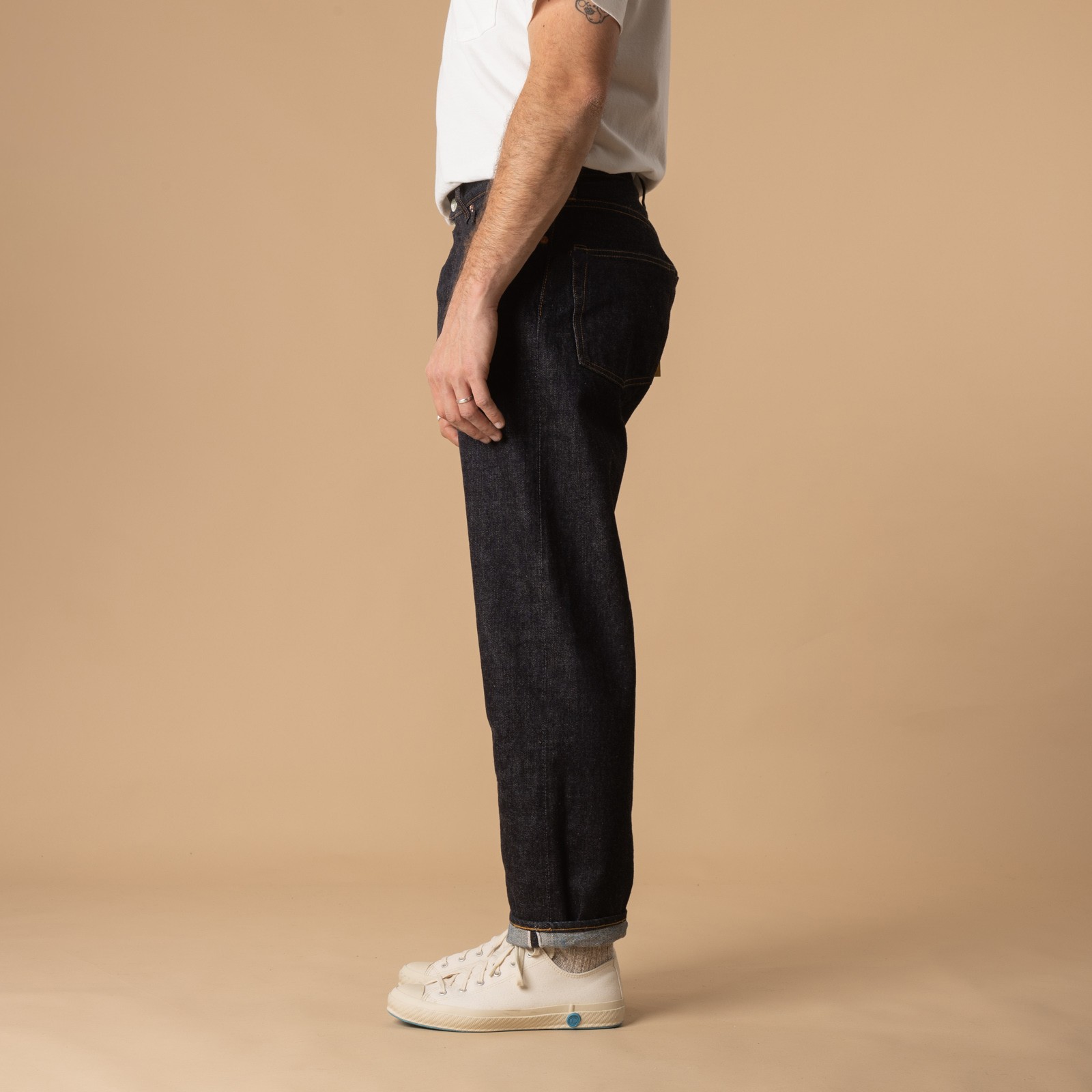 Jeans FOB Factory F153 5P Tapered Selvedge Denim Profile