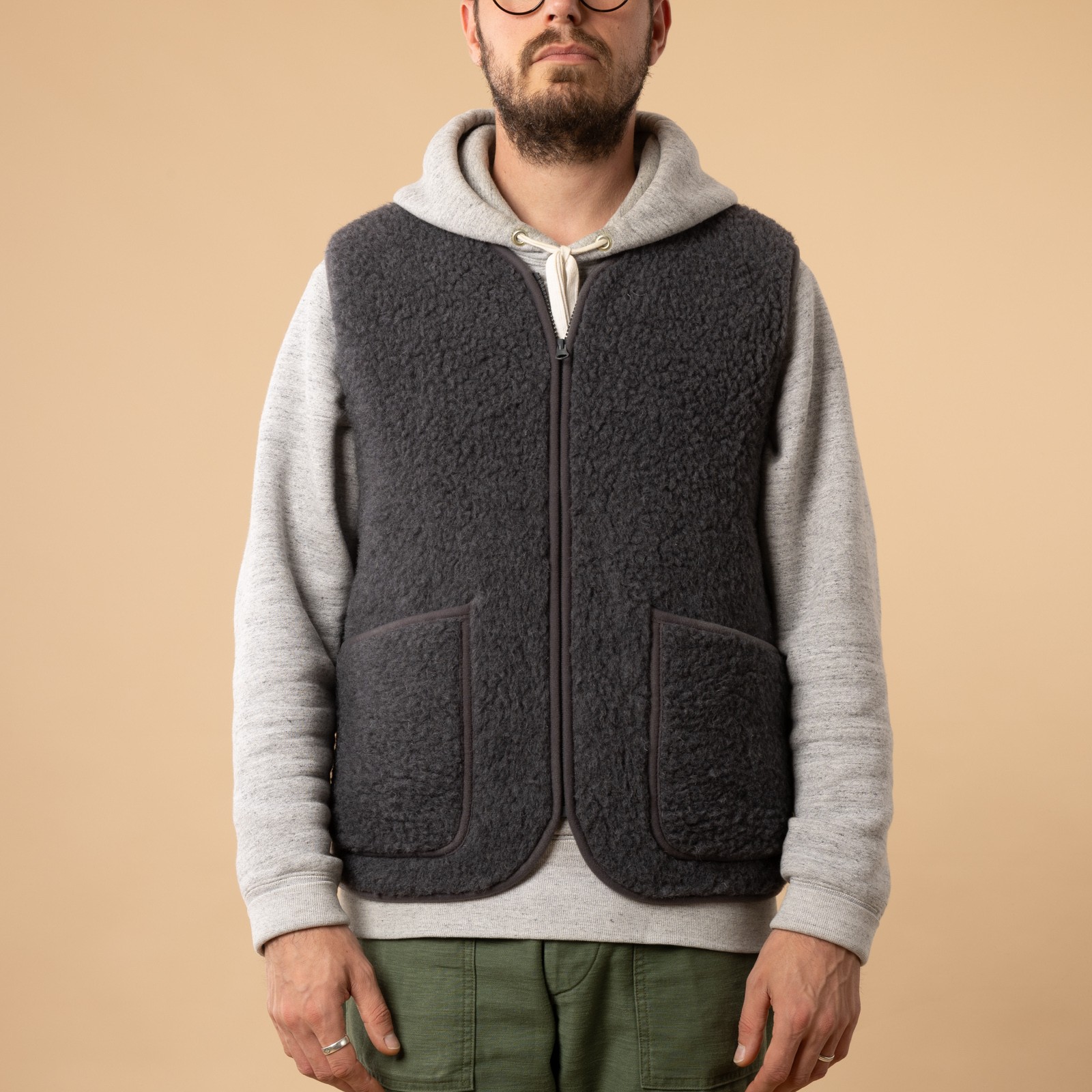 flâneurs-COLDBREAKER-sleeveless wool jacket-Pepitko Vest Steel-front closed