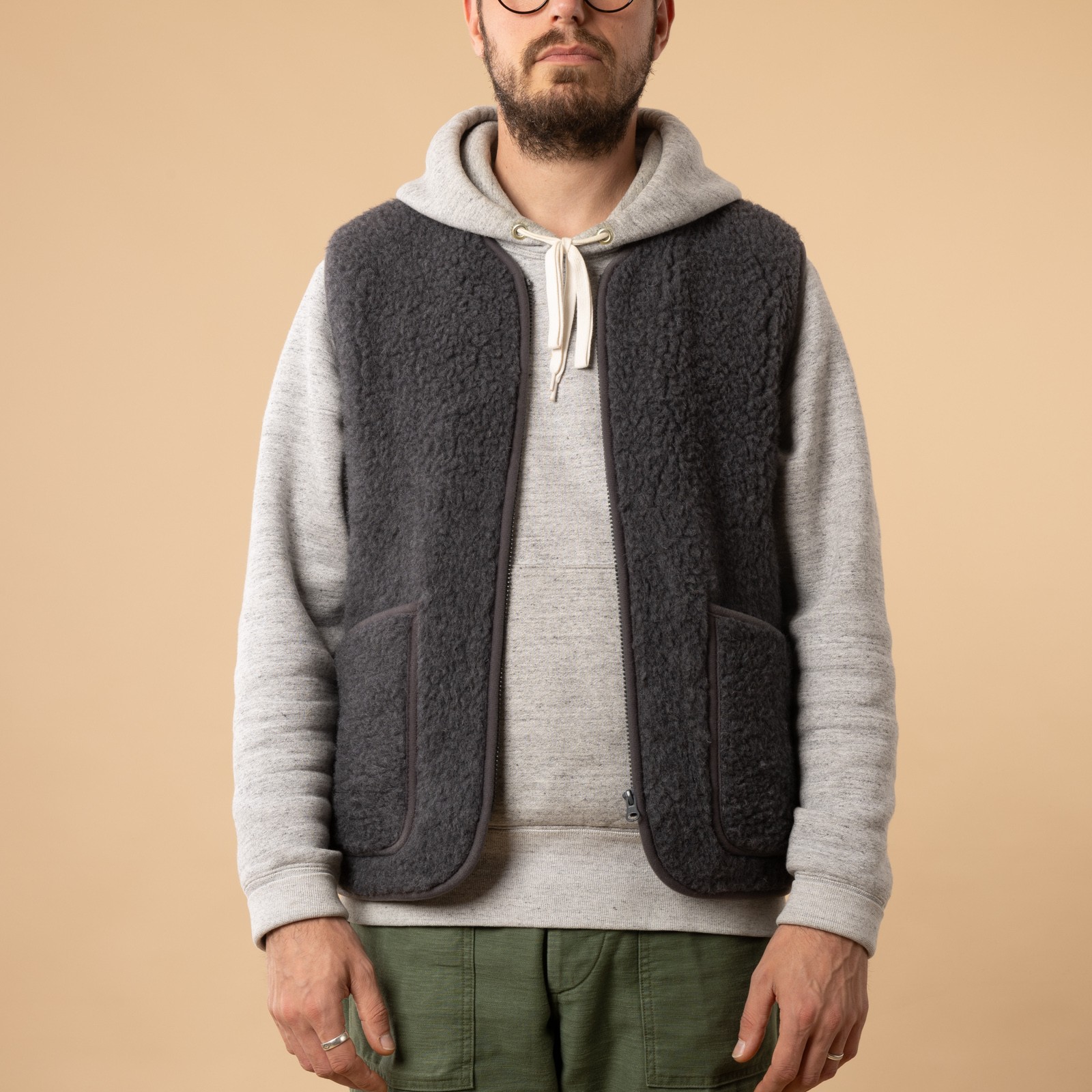 flâneurs-COLDBREAKER-sleeveless wool jacket-Pepitko Vest Steel-front open