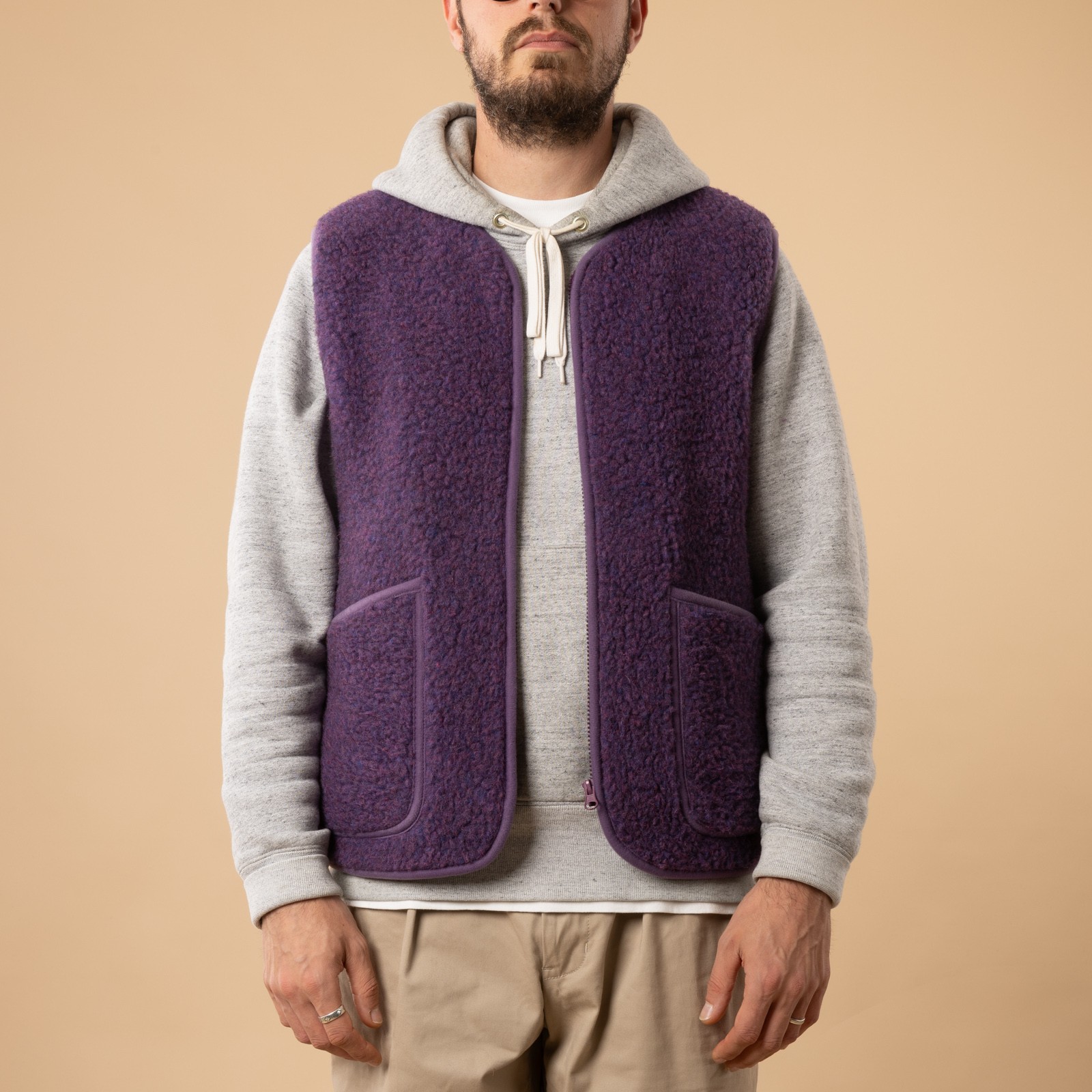 flâneurs-COLDBREAKER-sleeveless-wool-jacket-Pepitko-Vest-Violet-front-open