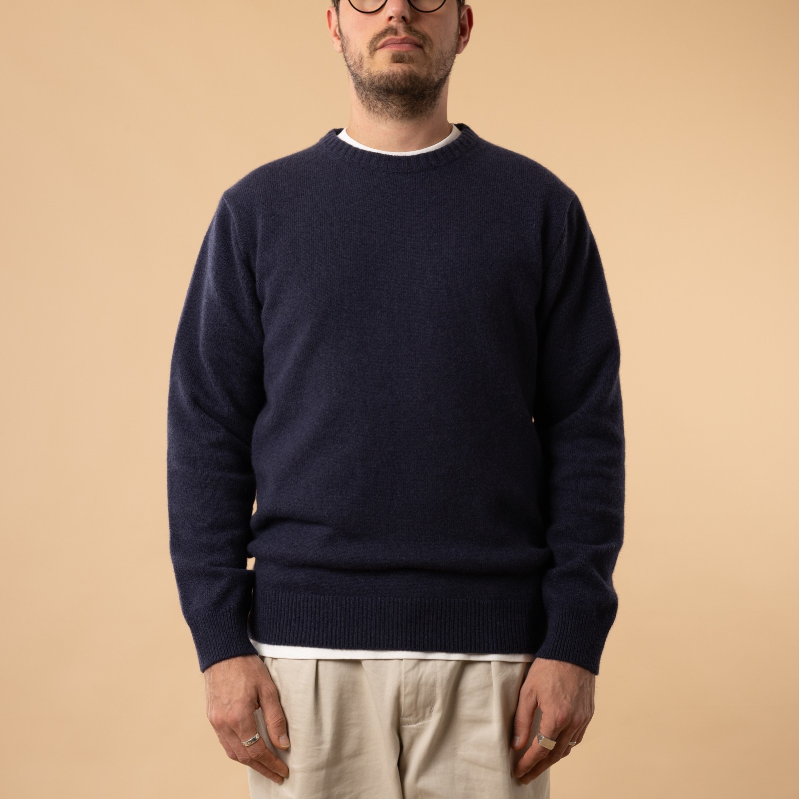 flâneurs-Mooncastle-Japanese-Sweater-Wool-and-Cashmere-Round-Neck-Plum-Front