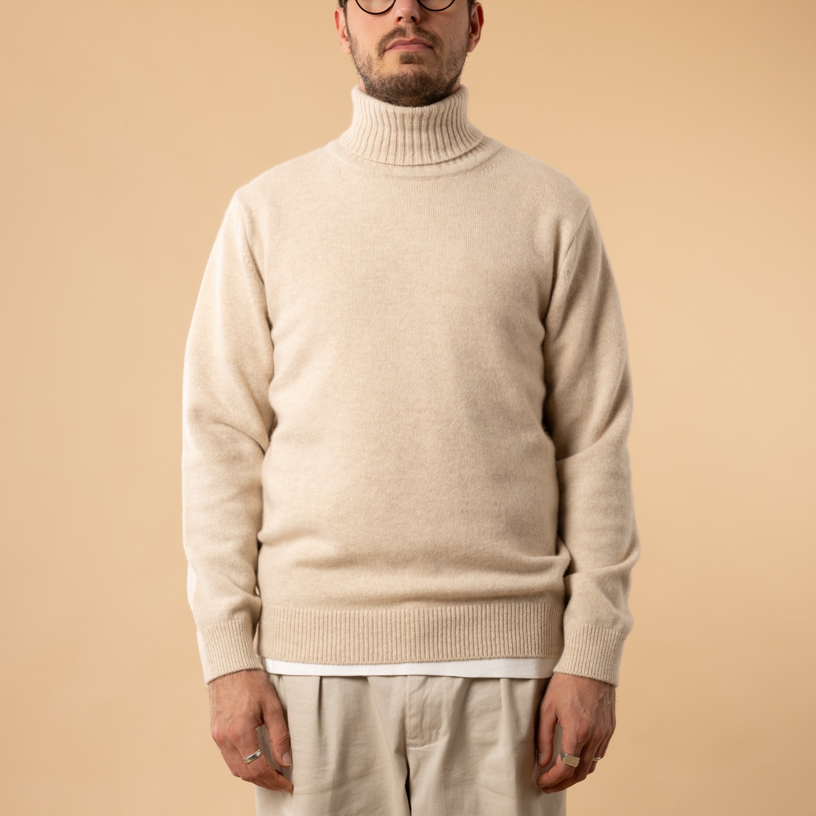 flâneurs-MOONCASTLE-Sweater Wool-Cashmere Turtleneck Natural-front