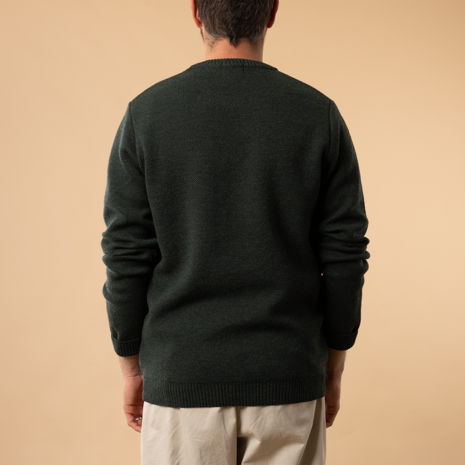 NITTO KNITWEAR / Pull Col Rond Youri Vert Forêt de dos