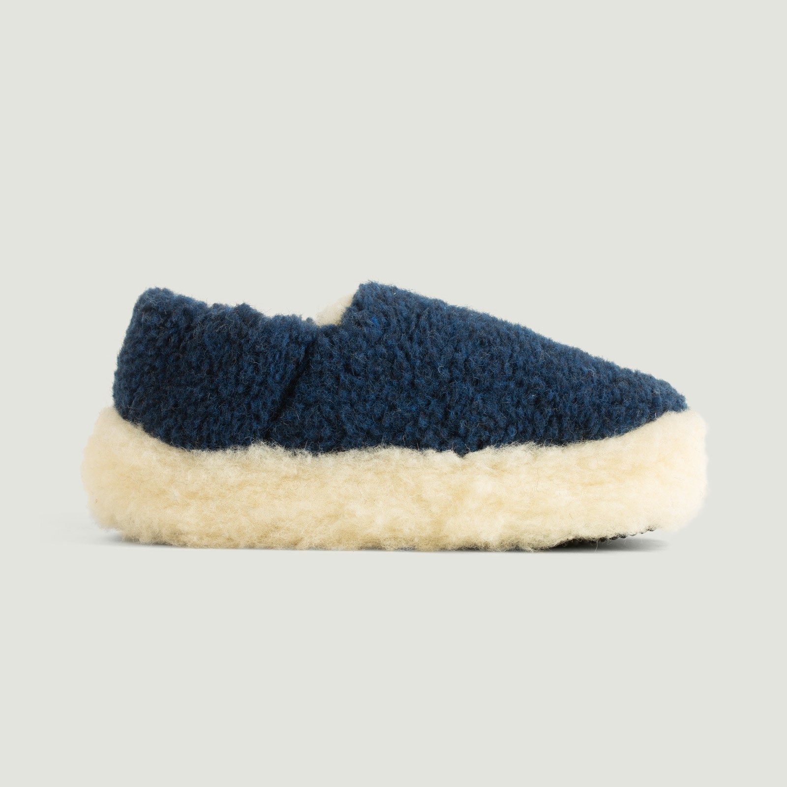 Vignette-flâneurs-chaussons-COLDBREAKER-Siberian-Slippers-ultramarine