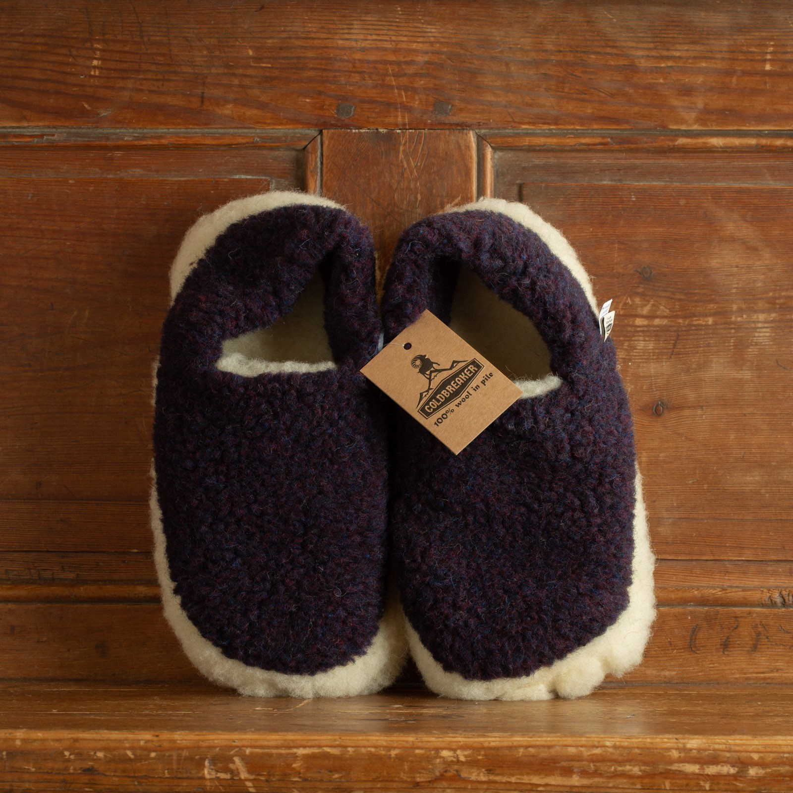 photo flâneurs-chaussons-COLDBREAKER-Siberian-Slippers-plum front