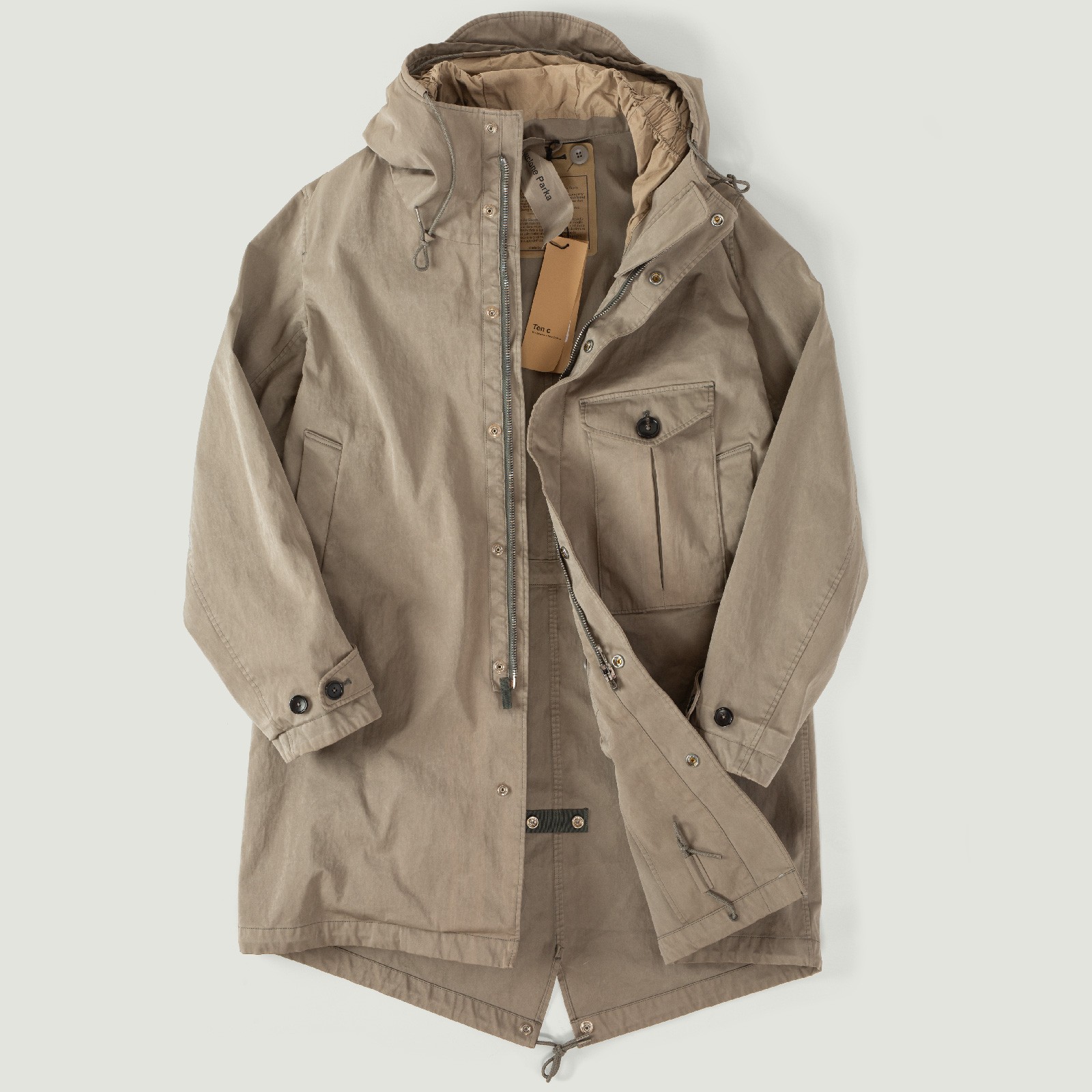 Vignettes-flâneurs-TENC-Cyclone-Parka-Walnut