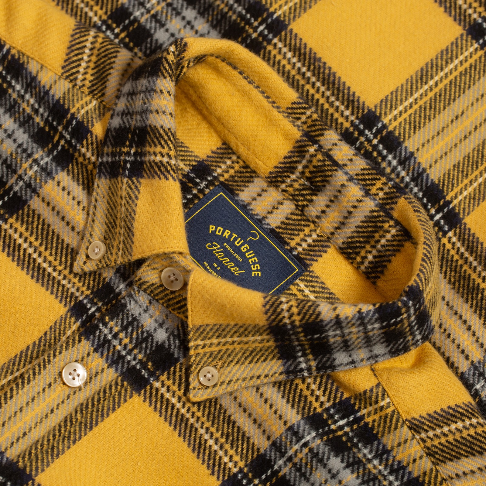 PORTUGUESE-FLANNEL-flaneurs-chemise-Faru Shirt-yellow col boutonné