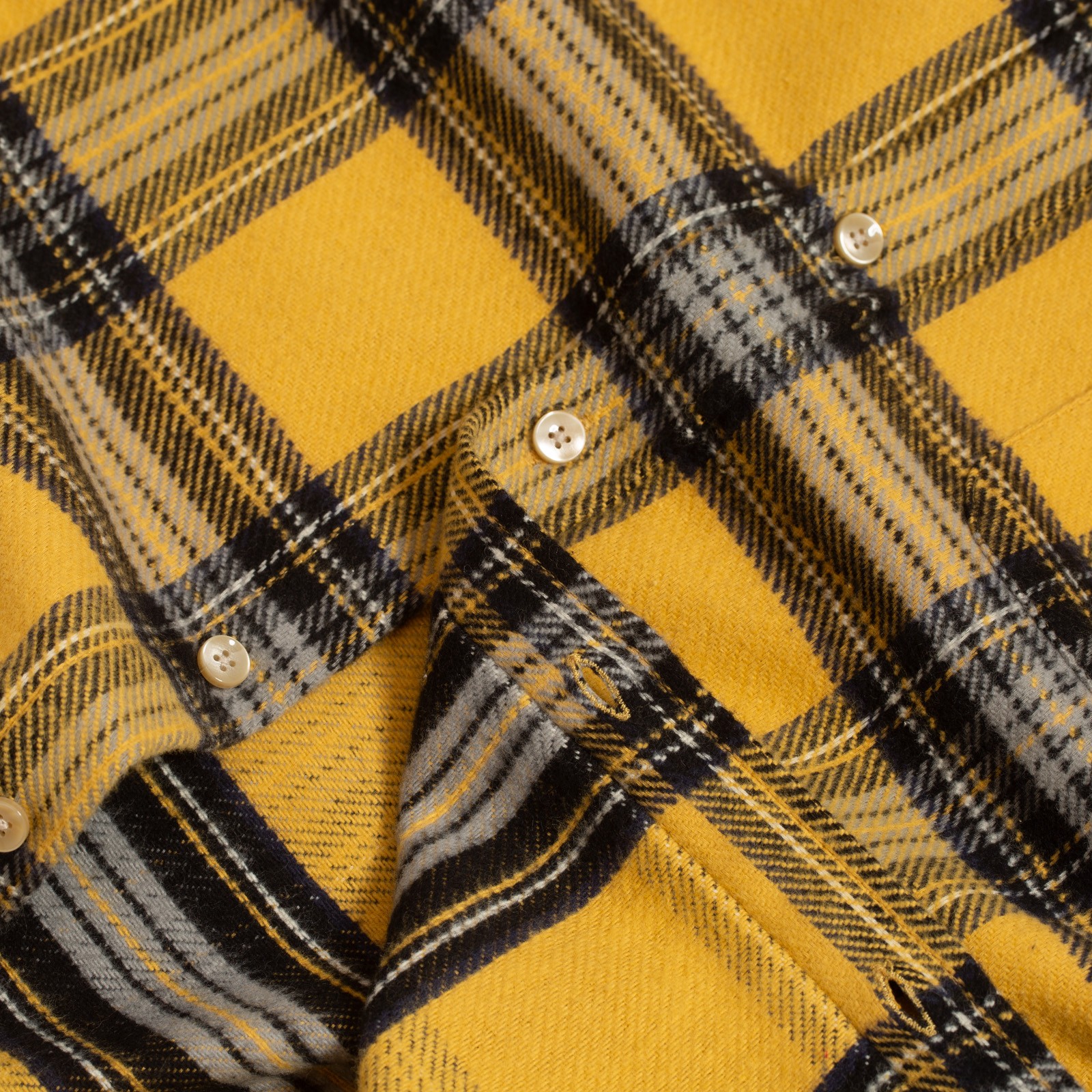 PORTUGUESE-FLANNEL-flaneurs-chemise-Faru Shirt-yellow brossé