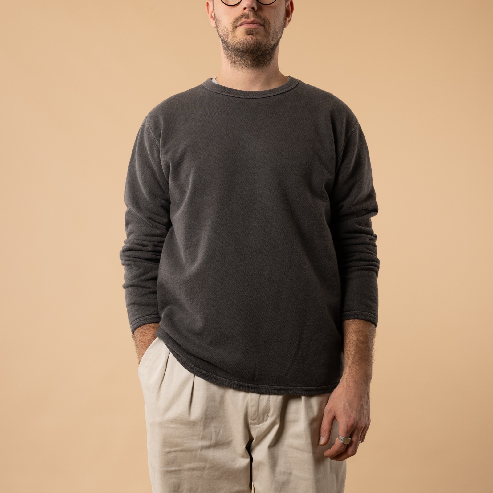 GOOD-ON-flâneurs-crew-sweat-p-black_silhouette