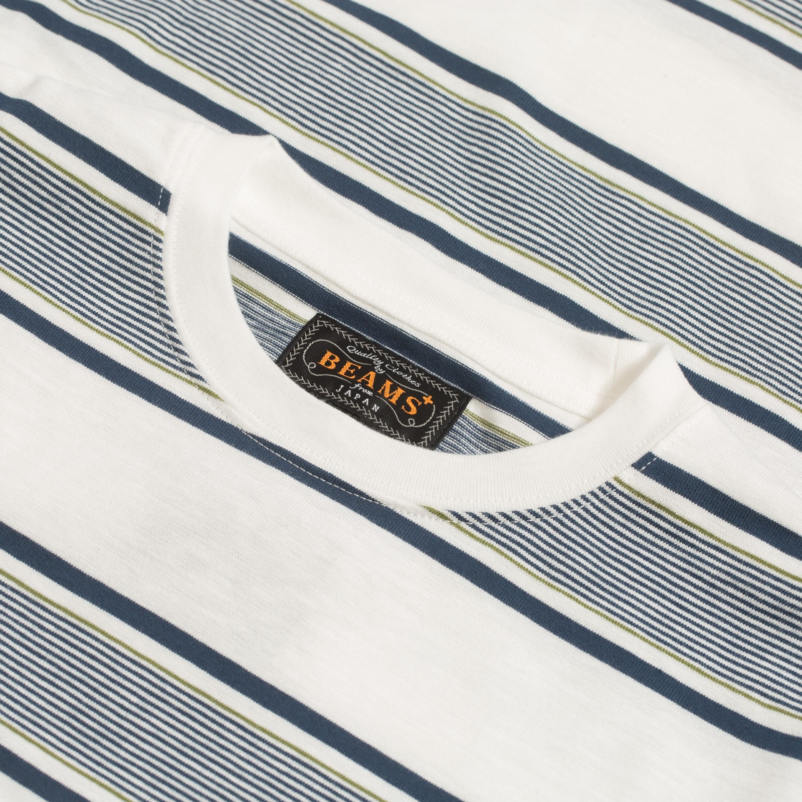 BEAMS PLUS / Pocket Tee Wide Stripe Off White_détail col