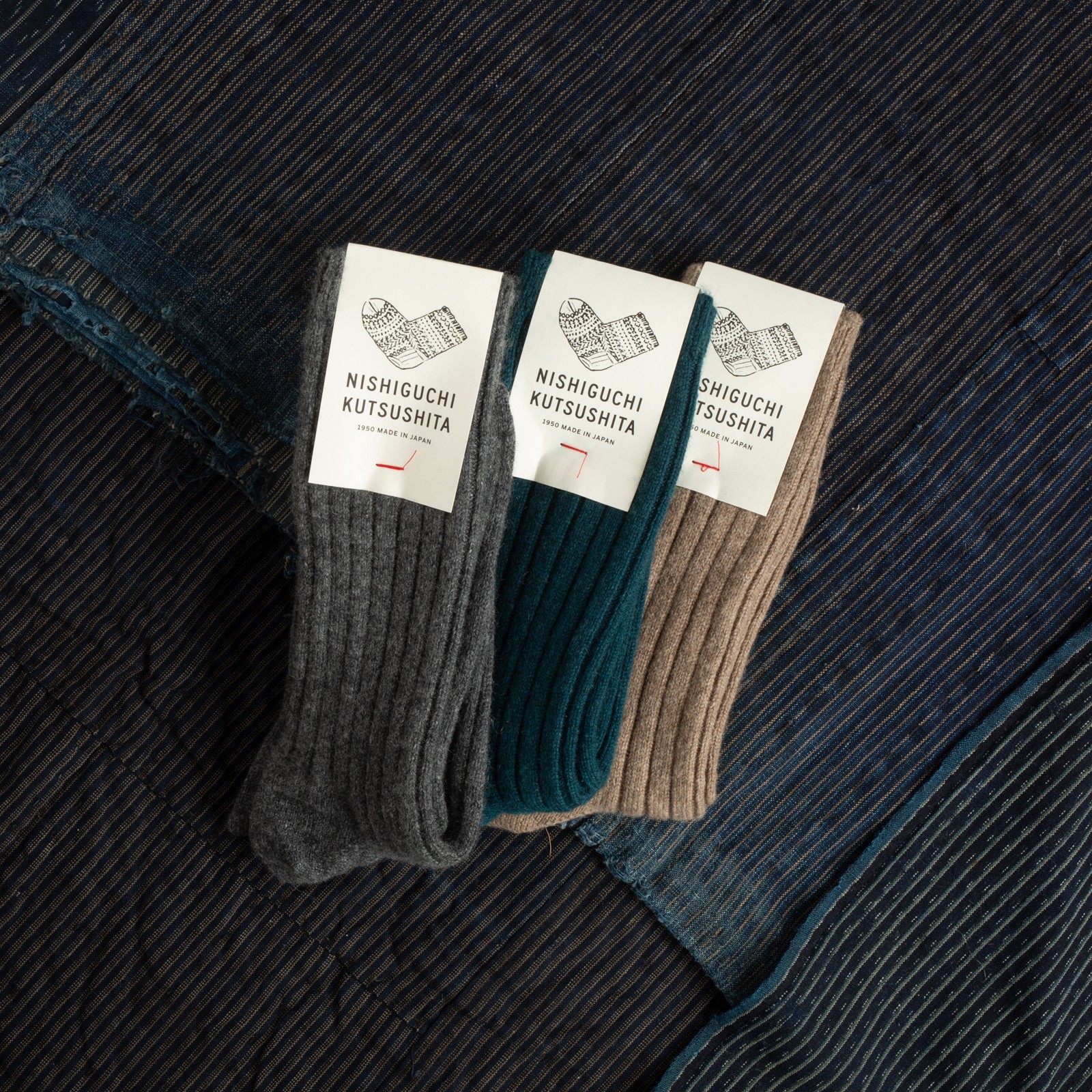 image-flâneurs-NISHIGUCHI-KUTSUSHITA-Cashmere-Ribbed-Socks