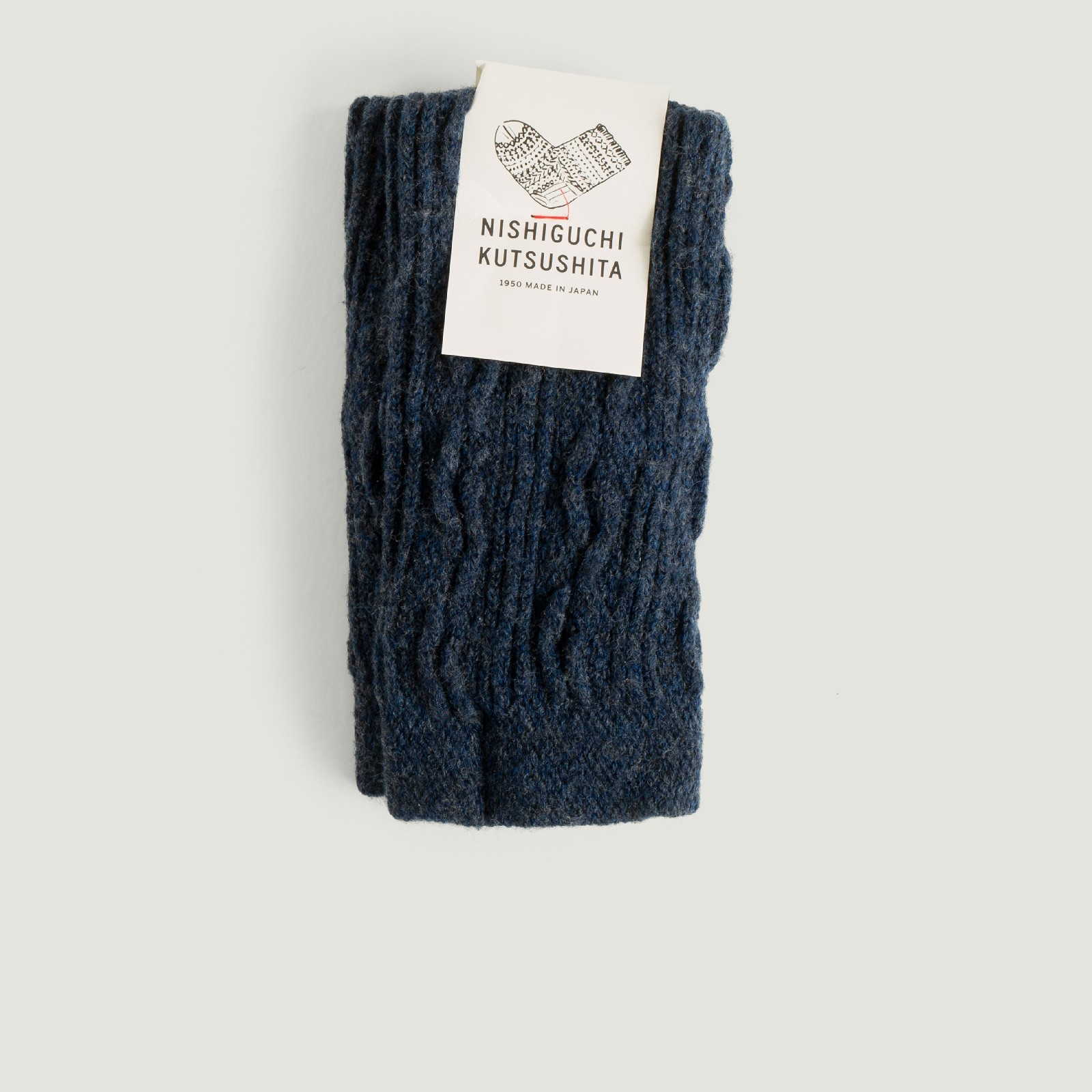 Vignette-flâneurs-NISHIGUCHI-KUTSUSHITA-Wool-Hand-Warmers-deep-blue