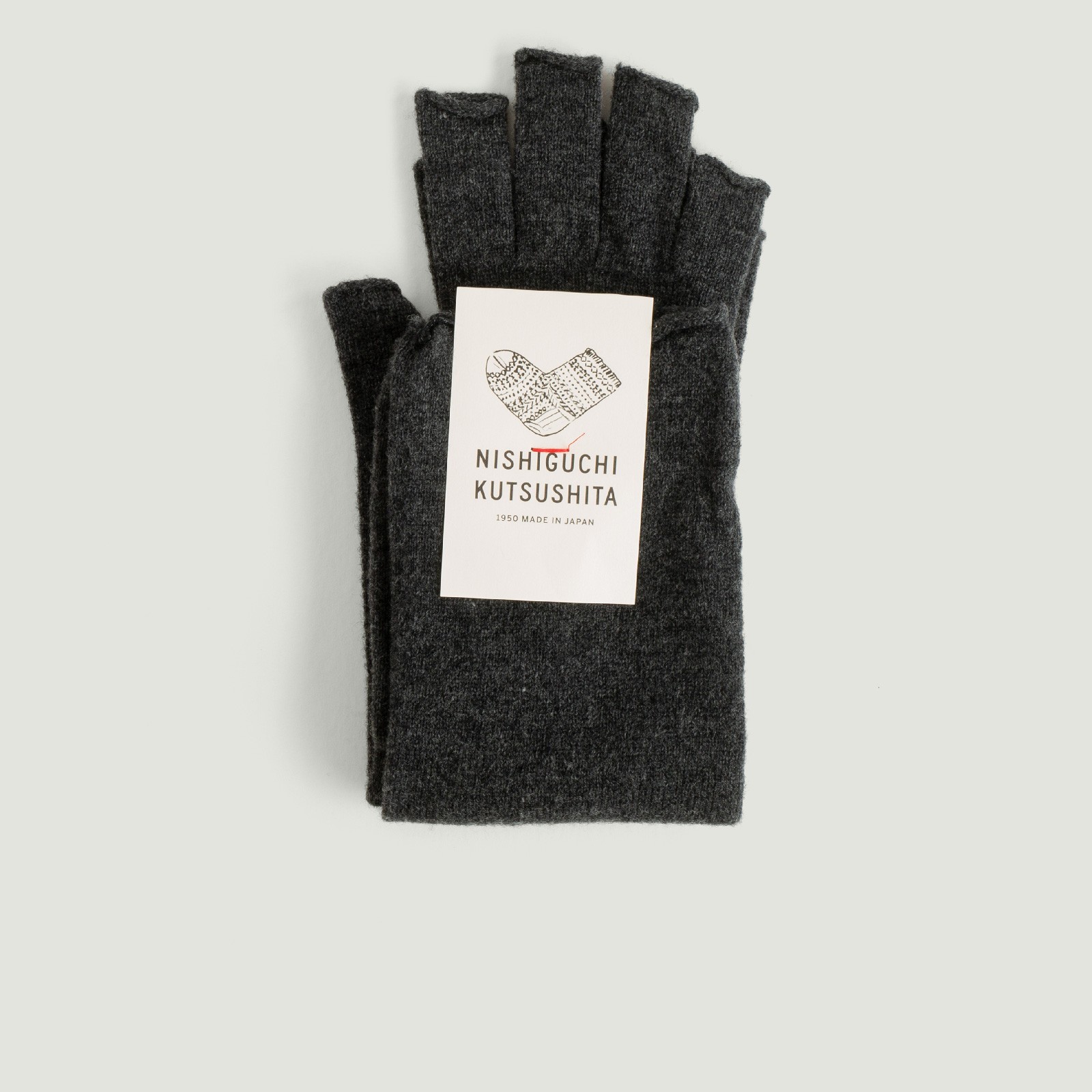 Vignette-flaneurs-NISHIGUCHI-KUTSUSHITA-Wool-100%-Arm-Warmers-Charcoal