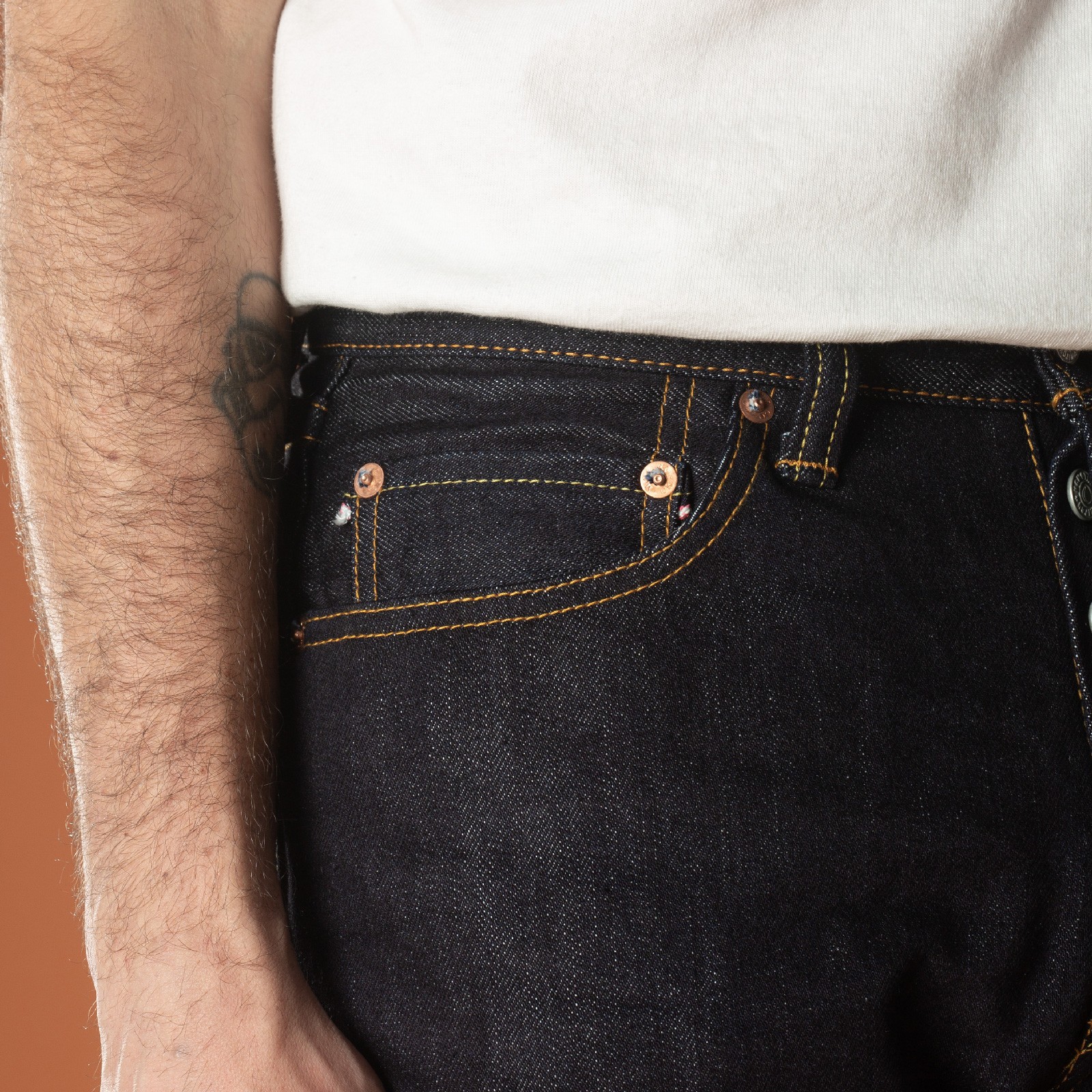 image-flâneurs-coin-pocket-detail-Momotaro-0605-SILK-Zimbabwe-Cotton-×-Silk-Denim-Natural-Tapered