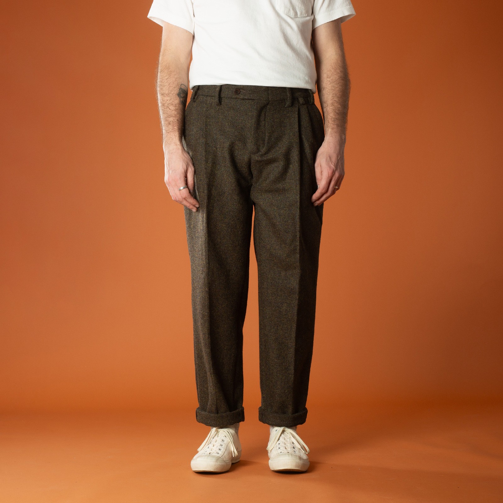 Front Flâneurs Portuguese Flannel Double Pleat Trousers Green
