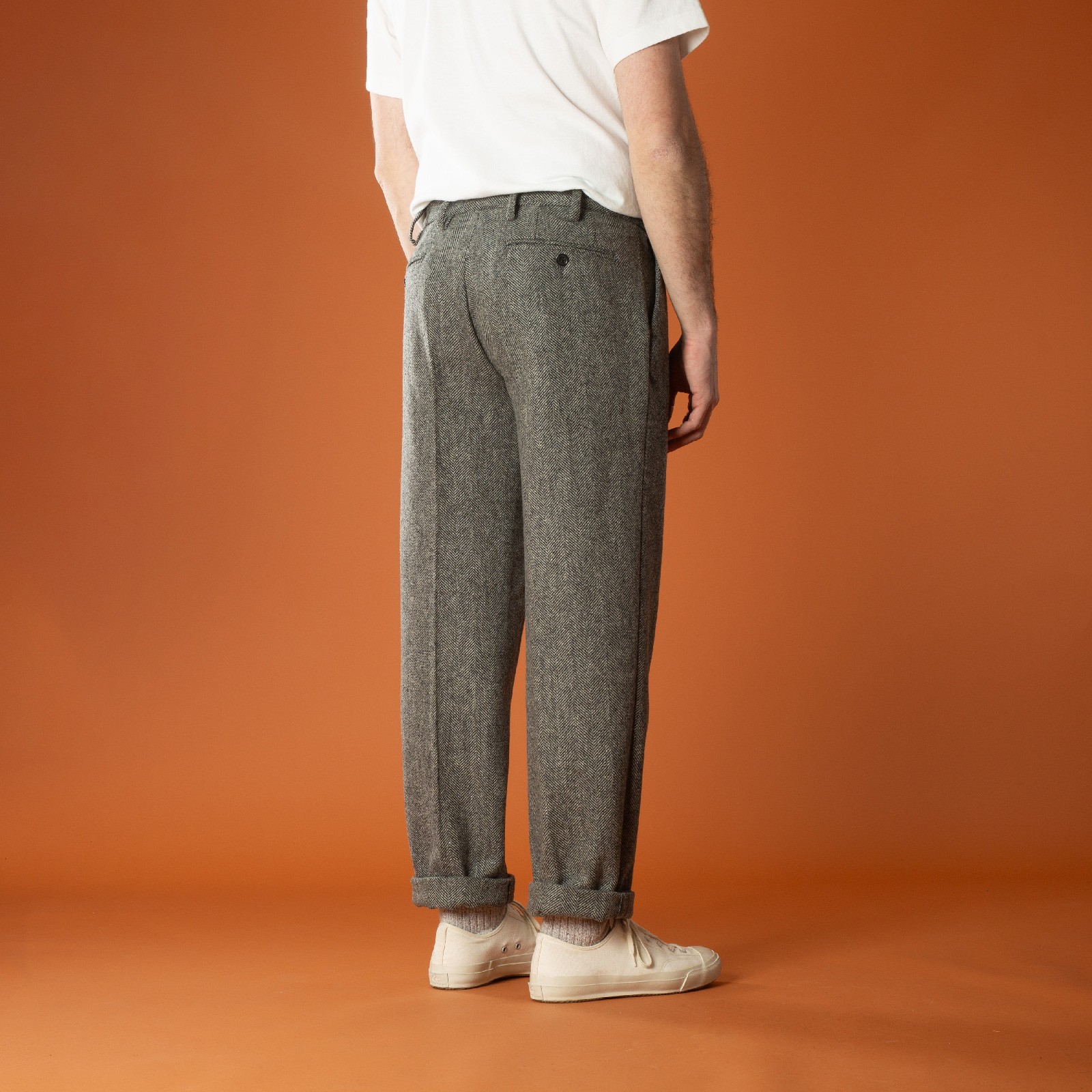 back-flâneurs-PORTUGUESE-FLANNEL-Wool-Herringbone-Trousers-grey