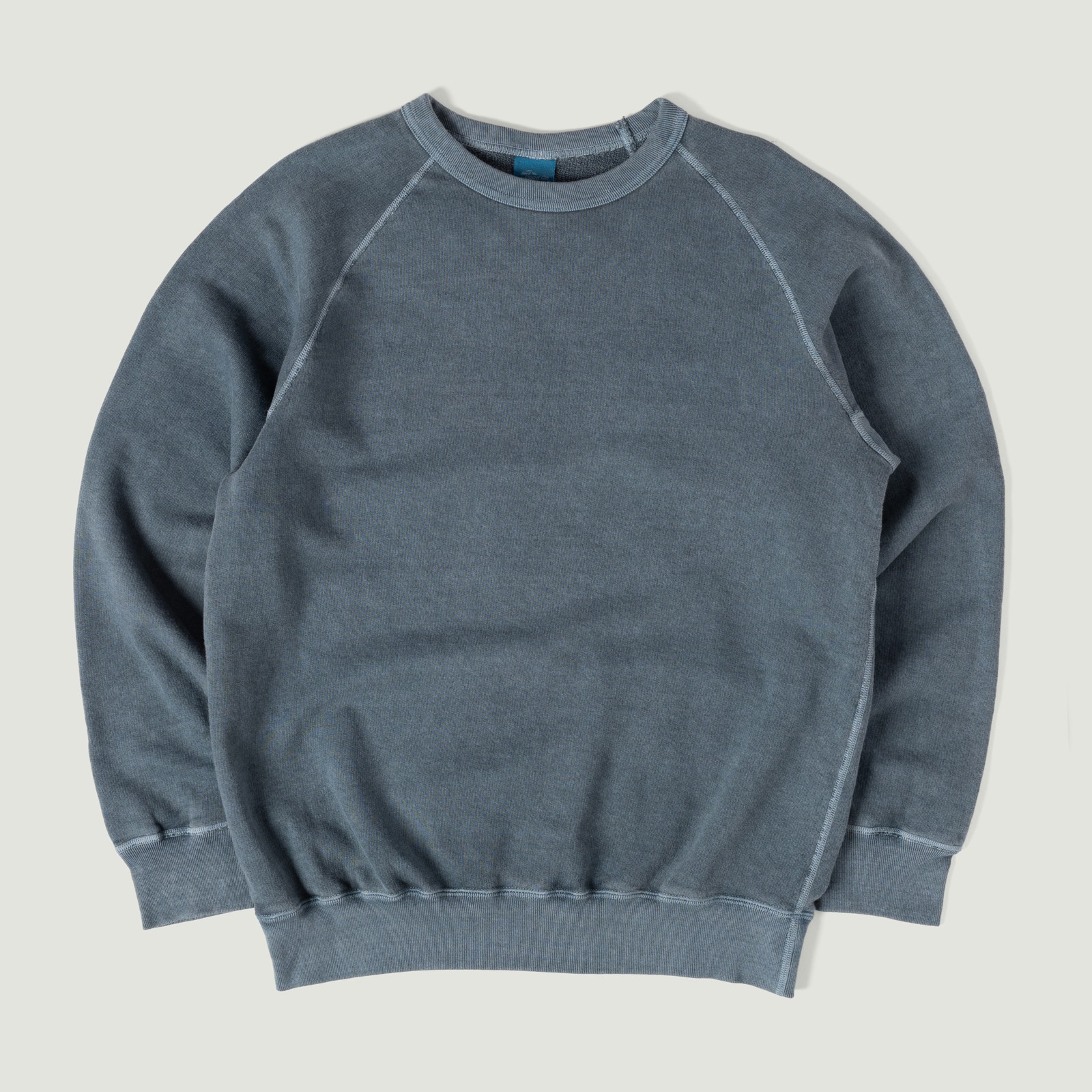 GOOD-ON-flâneurs-Raglan-crewneck-Sweat-P-Slate