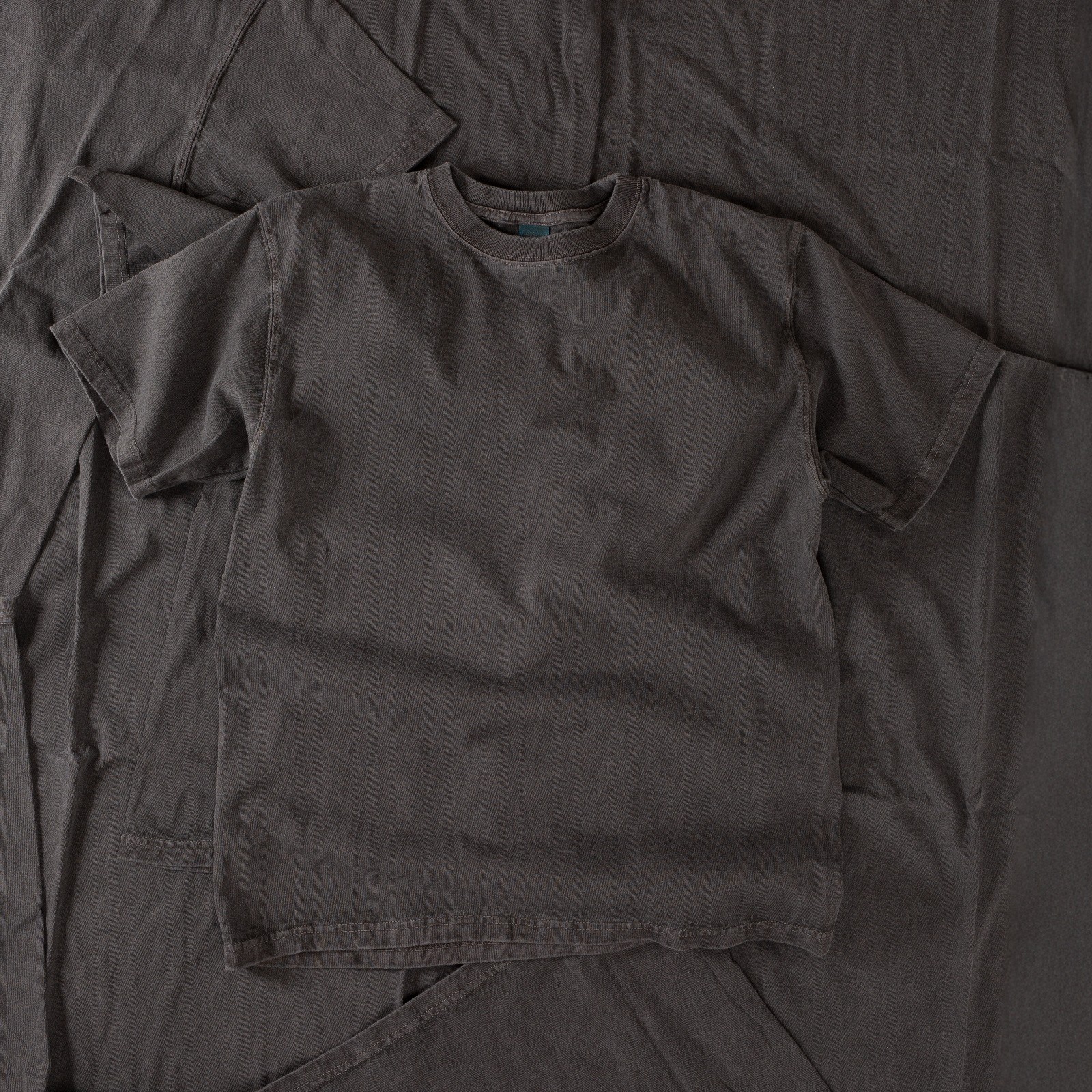 GOOD-ON-flâneurs-Short-Sleeve-Crew-T-shirt-P-Liquorice-vignette
