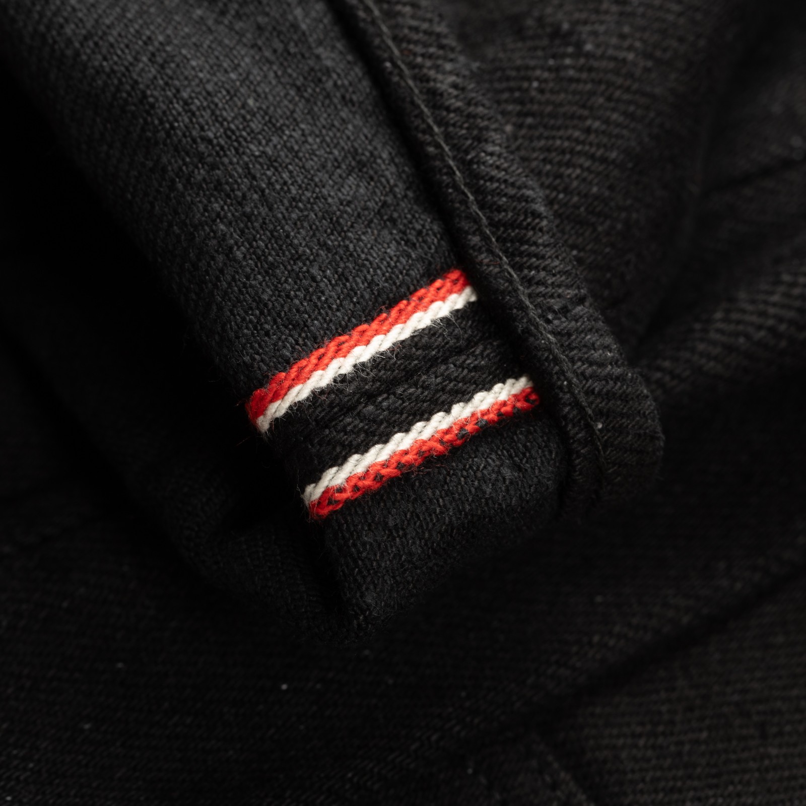 image selvedge ID tag flâneurs-ONI-DENIM-622ZR-BK-20oz-Secret-Black-Denim-Relaxed-Tapered (4)