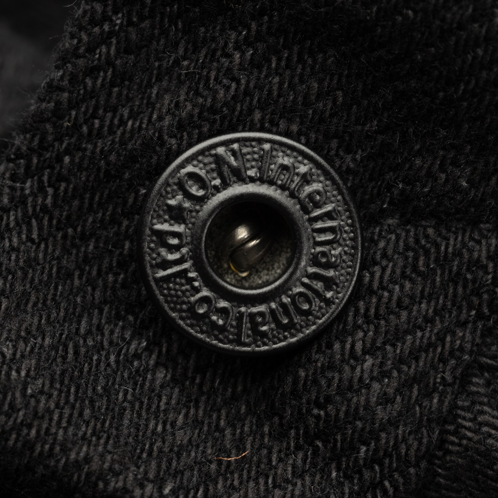 image bouton tag flâneurs-ONI-DENIM-622ZR-BK-20oz-Secret-Black-Denim-Relaxed-Tapered (2)