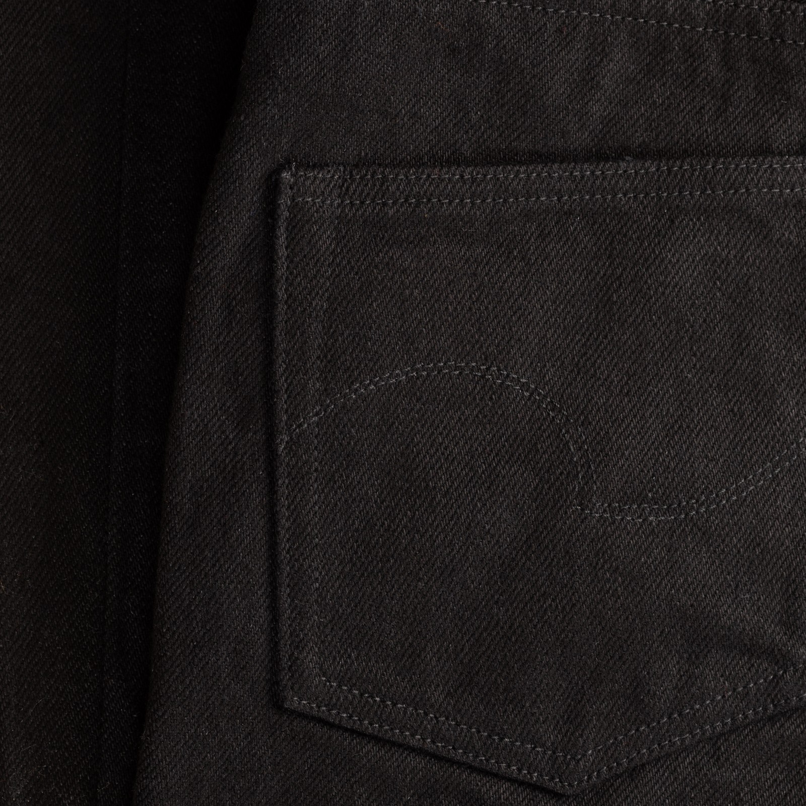 image back pocket flâneurs-ONI-DENIM-622ZR-BK-20oz-Secret-Black-Denim-Relaxed-Tapered (5)