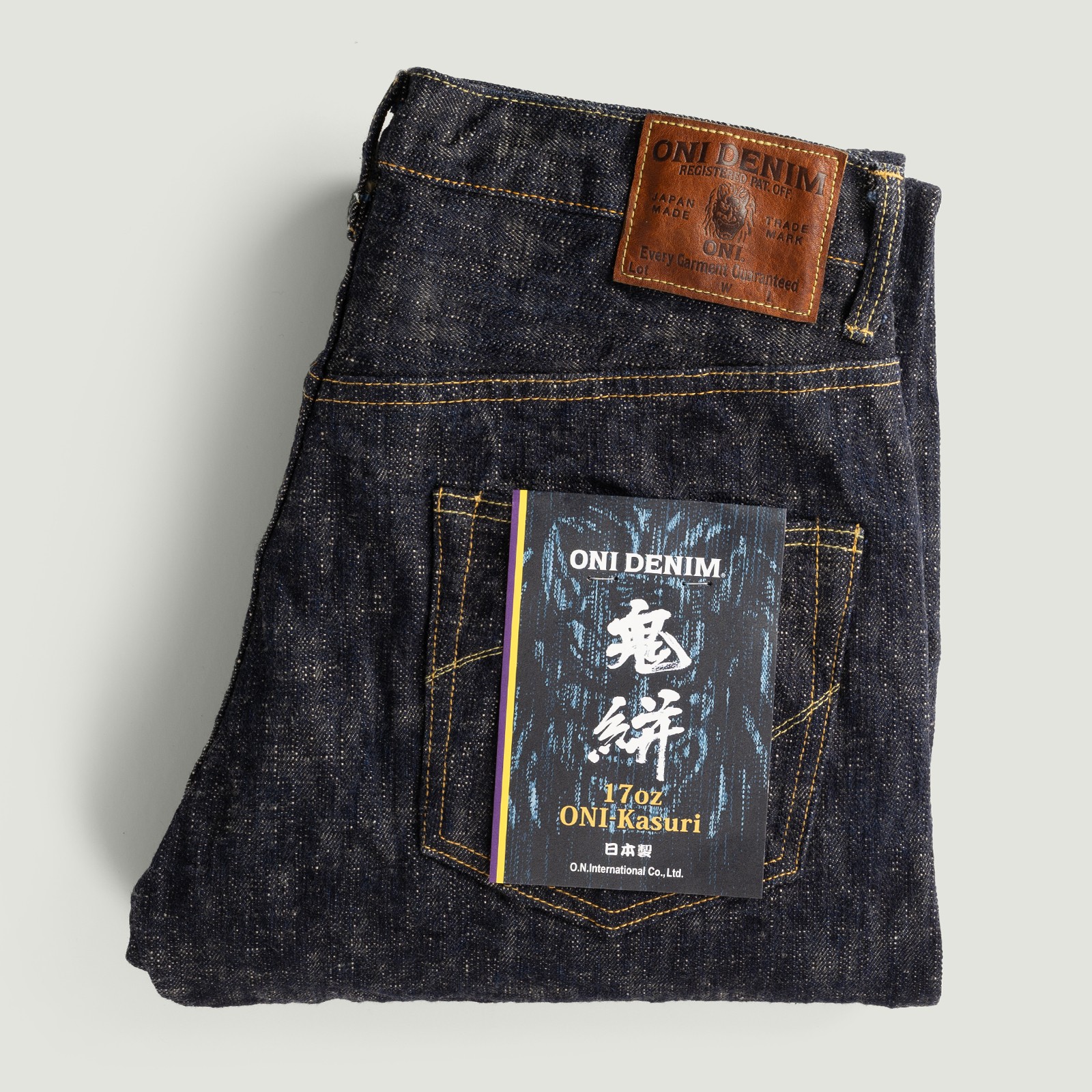 vignette-ONI-DENIM-17oz-Kasuri-902-high-rise-relaxed-tapered flâneurs