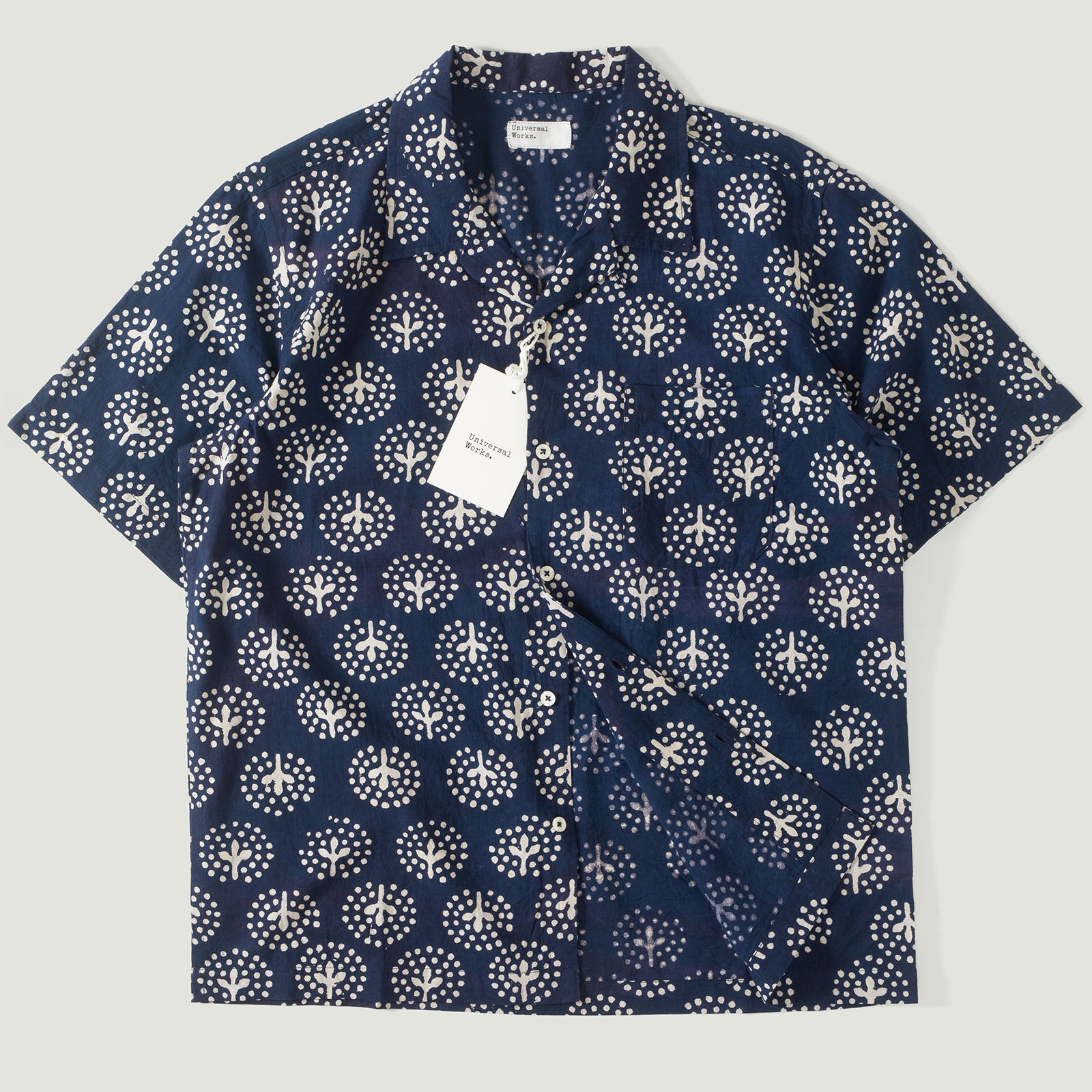 vignette-flâneurs-Universal-Works-Road Shirt Magic Circle Print Navy