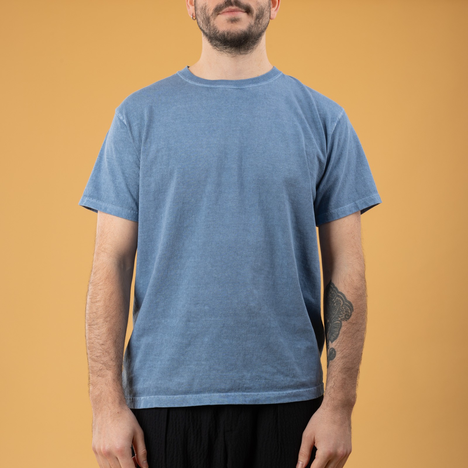 GOOD ON  Short Sleeve Crew T-Shirt P-Ajisai image flâneurs porté de face